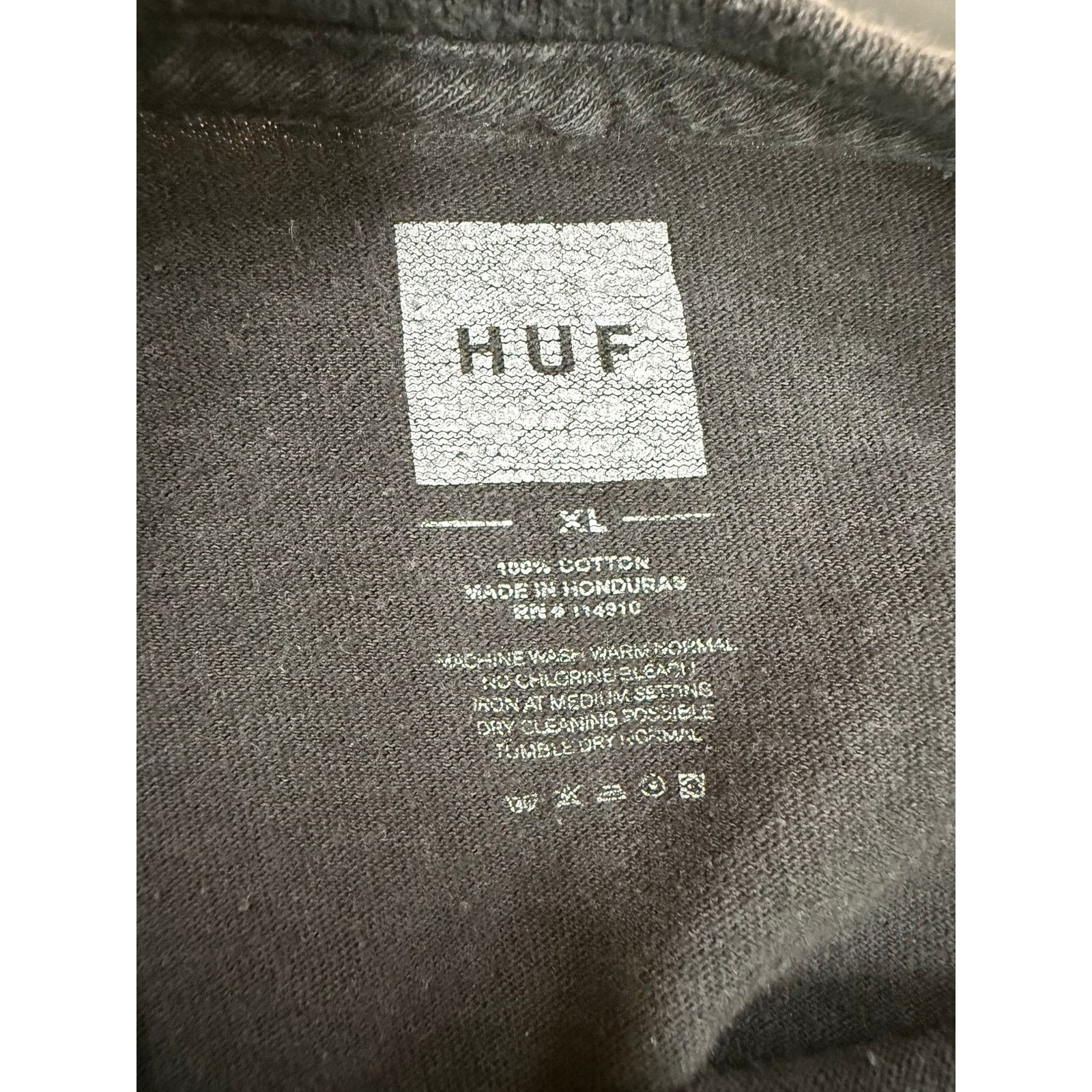Huf HUF XL Black Long Sleeve Shirt – World Flags Sleeve Print Size US XL / EU 56 / 4 - 3 Thumbnail
