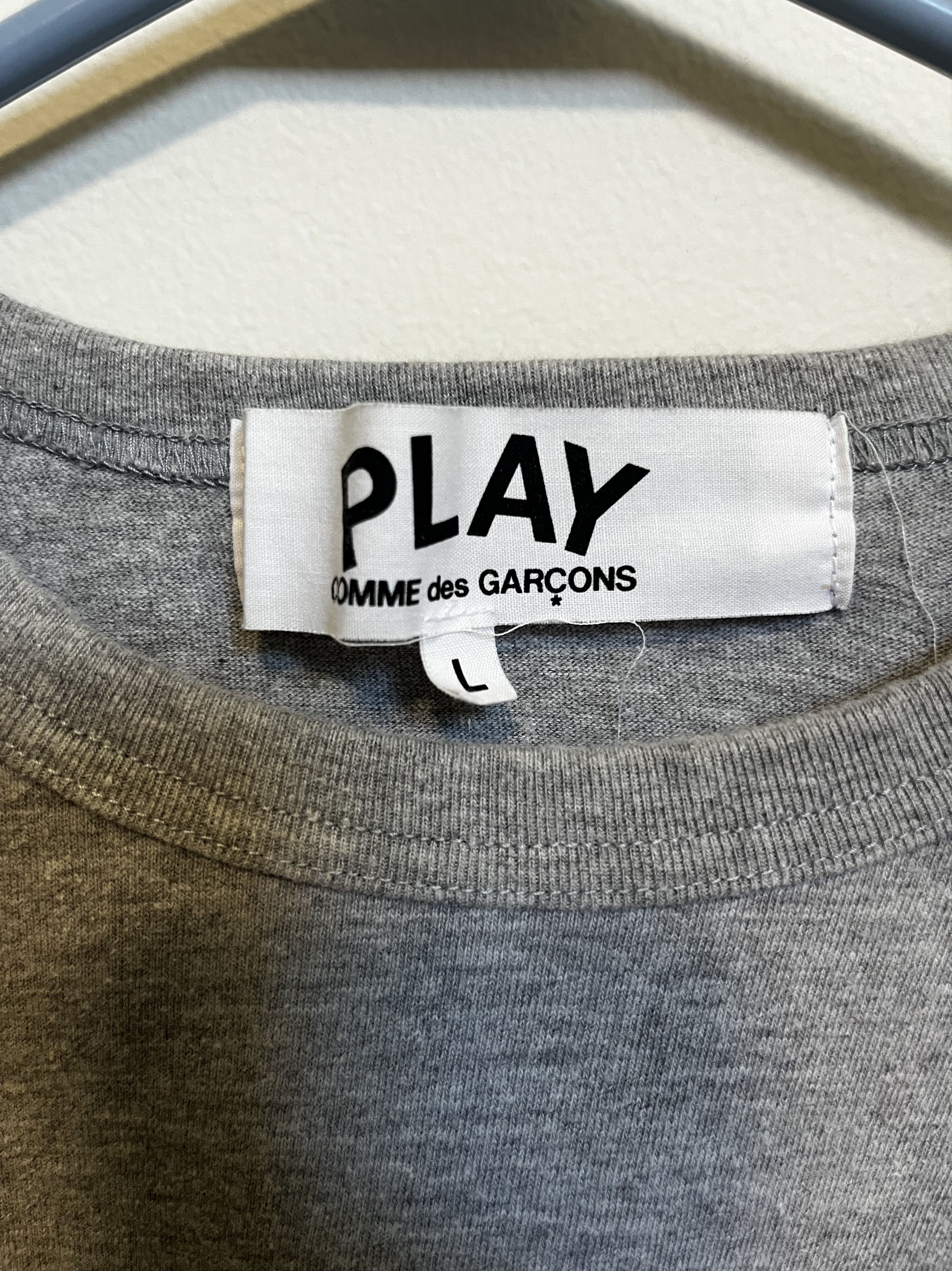Comme des Garcons PLAY Comme Des Garcons Play Heart-Patch Size US L / EU 52-54 / 3 - 2 Thumbnail