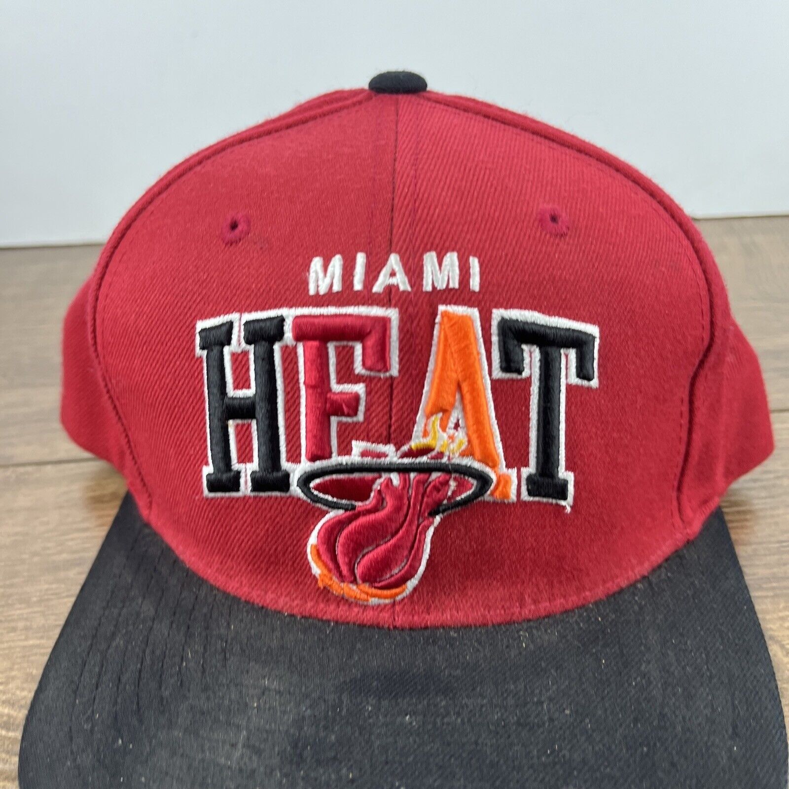 Mitchell & Ness Miami Heat Hat Mitchell & Ness Miami Red Hat Adjustable Adul Size ONE SIZE - 6 Thumbnail