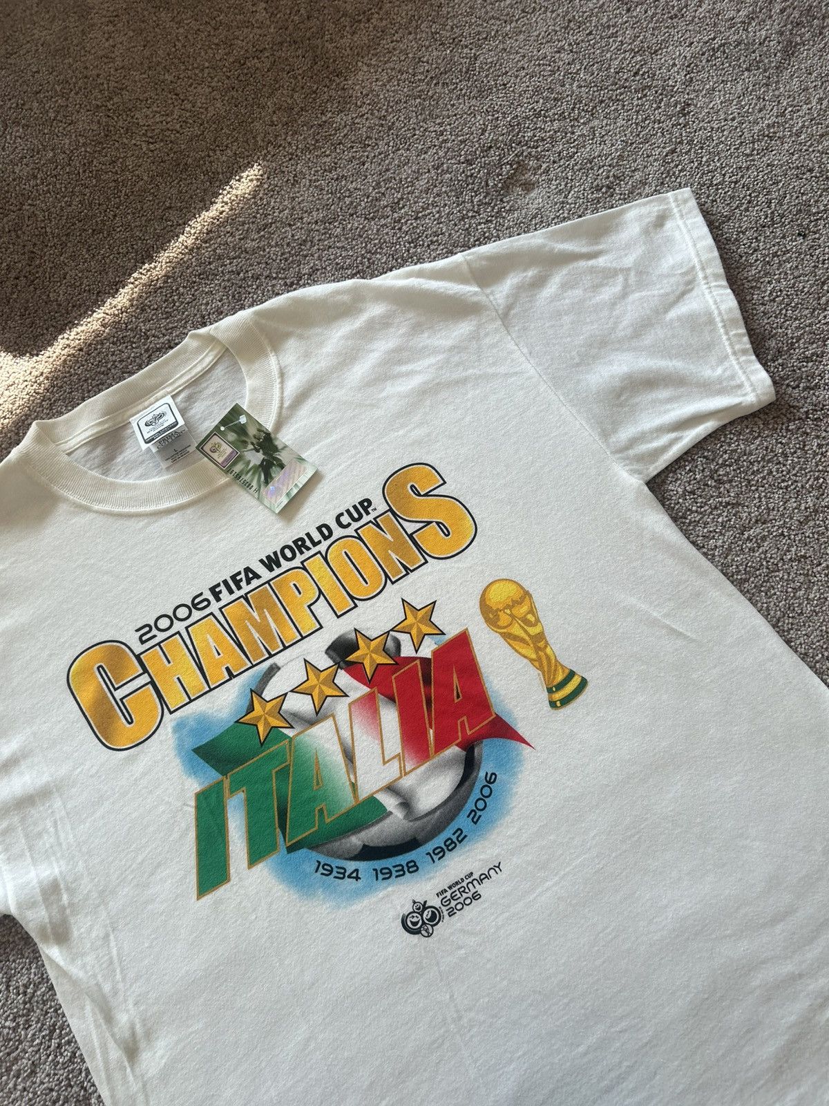 Vintage 2006 Fifa World Cup Champions Italia Tee NEW Size US L / EU 52-54 / 3 - 3 Thumbnail