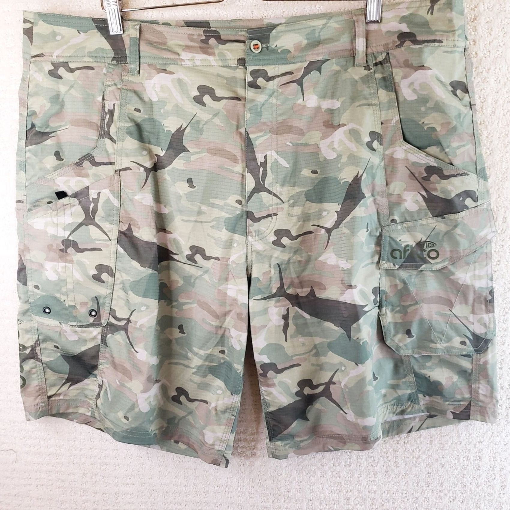 Vintage AFTCO Mens Cargo Shorts Size 42x10 Fish Pattern Camo Performance Stretch Casual Travel Size US 42 / EU 58 - 2 Thumbnail