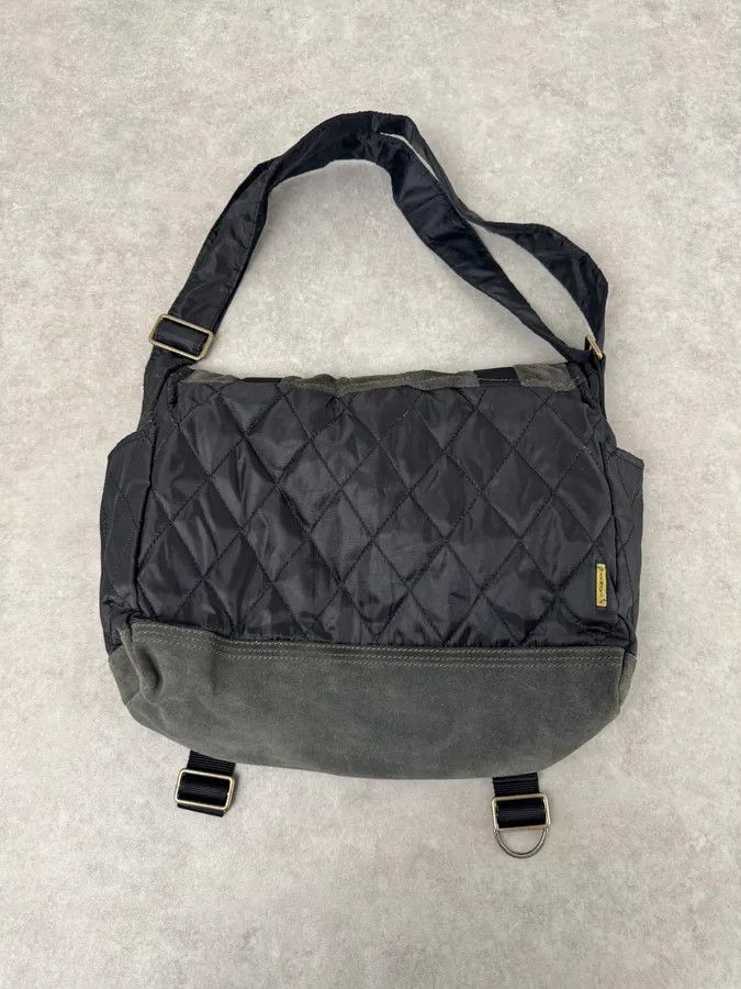 Armani 2010s Armani Dark Green Suede Hybrid Shoulder Bag Size ONE SIZE - 5 Thumbnail