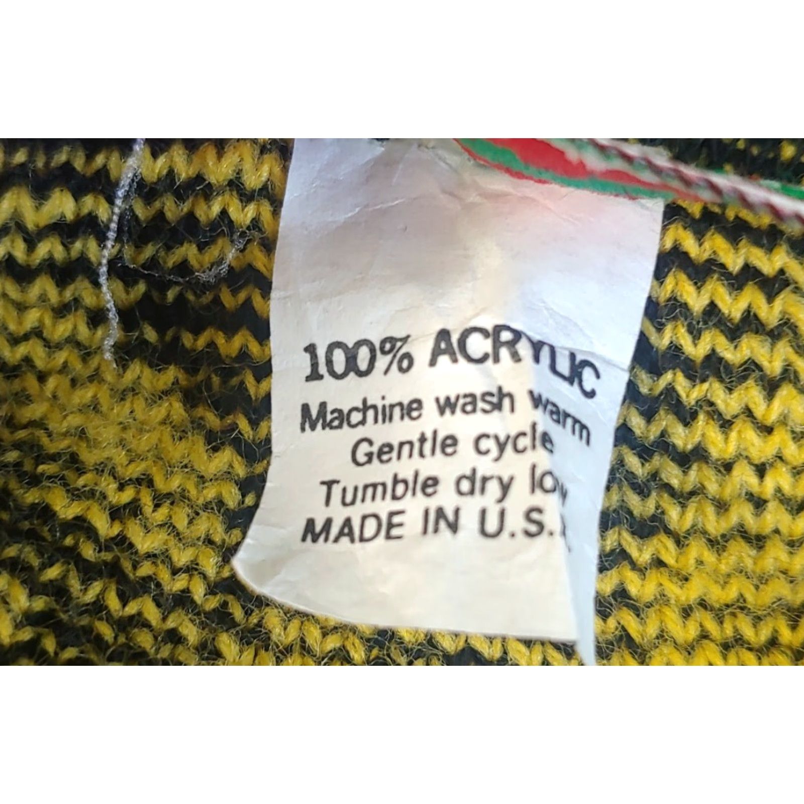 Vintage VINTAGE Stefano Sweater Large V-Neck Retro Paisley Black Yellow Women's 80s Chic Pullover Knit Long Sleeve - 1980s Vintage 1980s Size L / US 10 / IT 46 - 4 Thumbnail