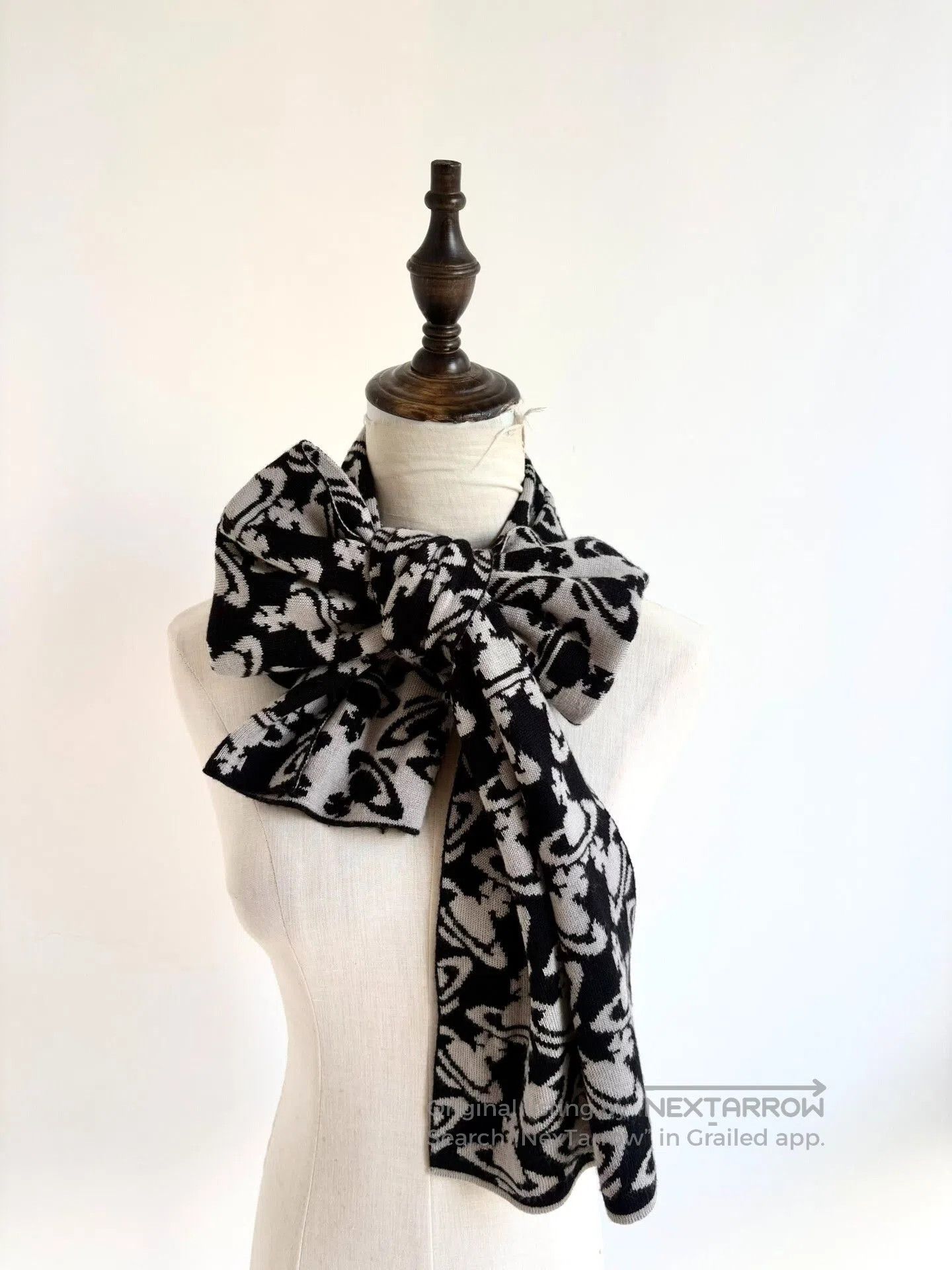 Vivienne Westwood vivienne westwood black and white scarf. Size ONE SIZE - 2 Thumbnail