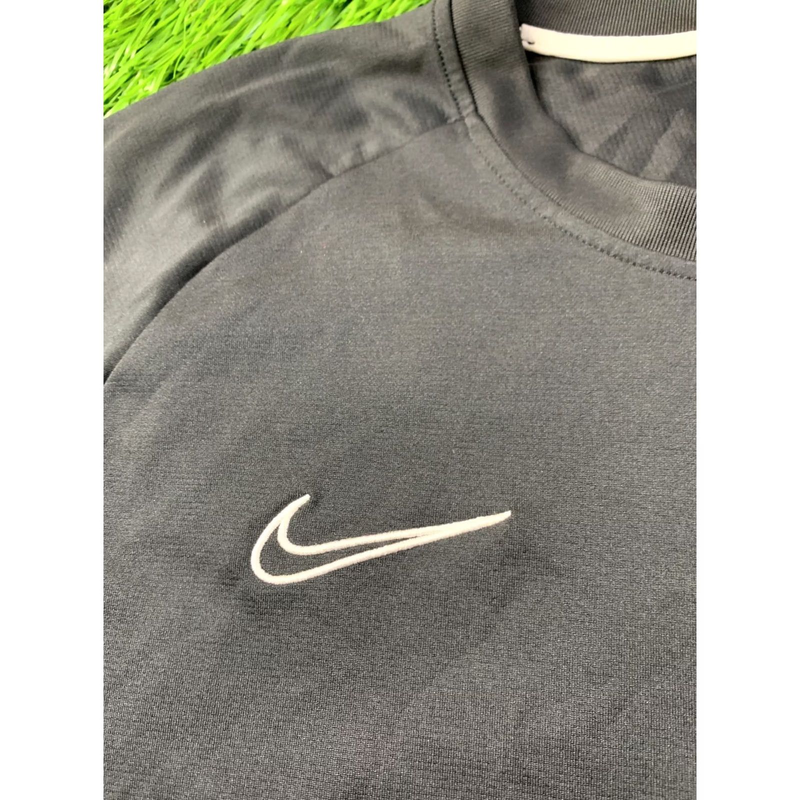 Nike Nike Academy Dri-FIT Football Shirt XXL Men Black and White Soccer Jersey T-Shirt 2019 Model Size US XXL / EU 58 / 5 - 3 Thumbnail