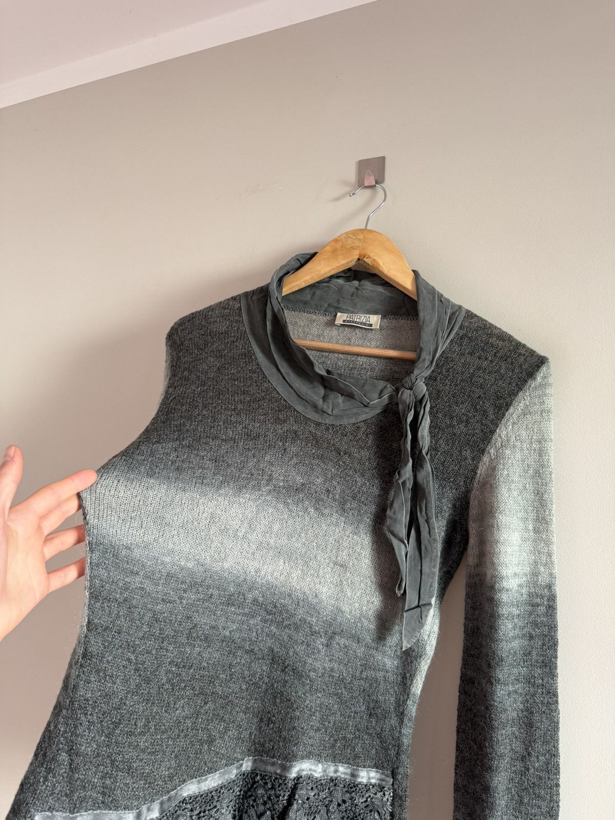 Vintage Gradient Mohair Knit Sweater with Scarf Detail Size M / US 6-8 / IT 42-44 - 4 Thumbnail