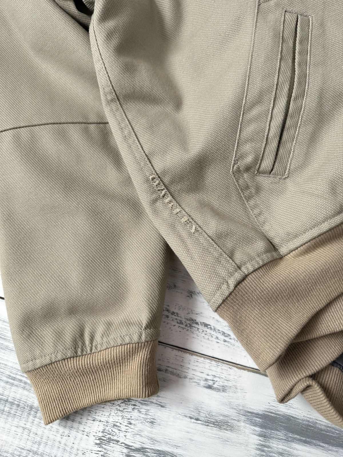Oakley Vintage Y2K OAKLEY Military Bomber Jacket Beige Men’s size M Size US M / EU 48-50 / 2 - 14 Thumbnail