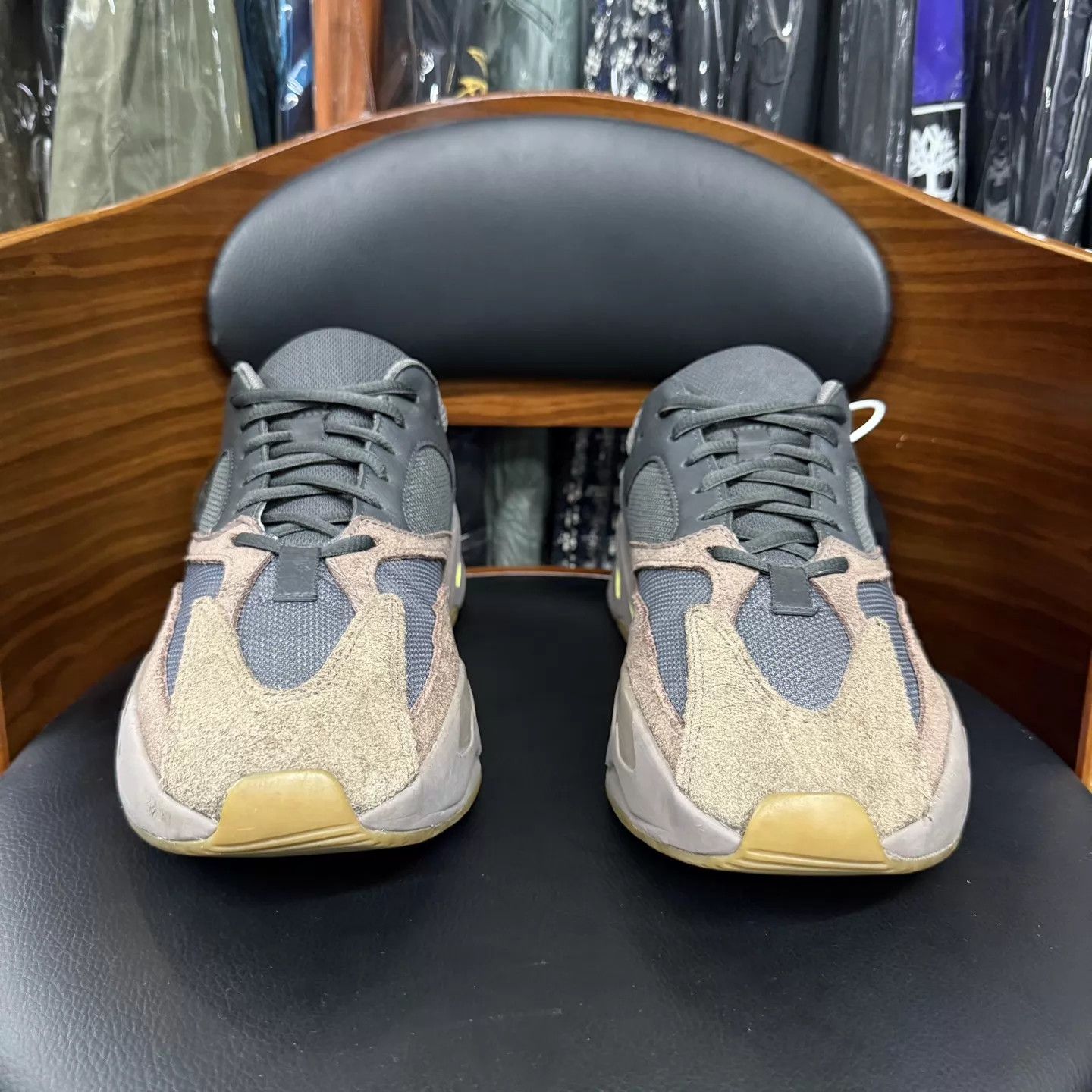 Adidas Yeezy 700 Purple-Brown 43 Near Mint Size US 10 / EU 43 - 2 Thumbnail