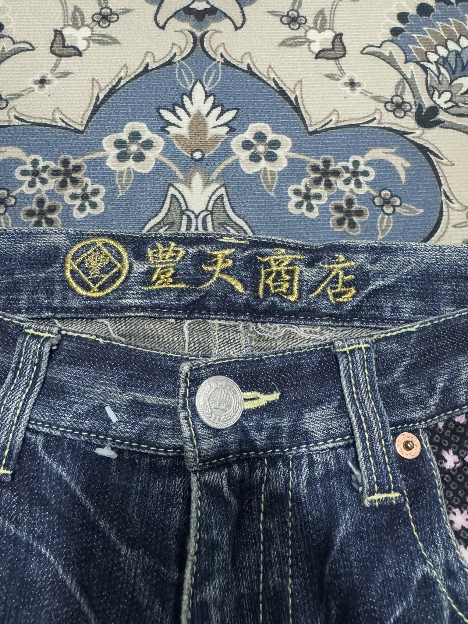 Beauty Beast × Japanese Brand Vintage Buden Shoten Sukajan Raijin Fuijin Embroider Jeans Size US 34 / EU 50 - 6 Thumbnail