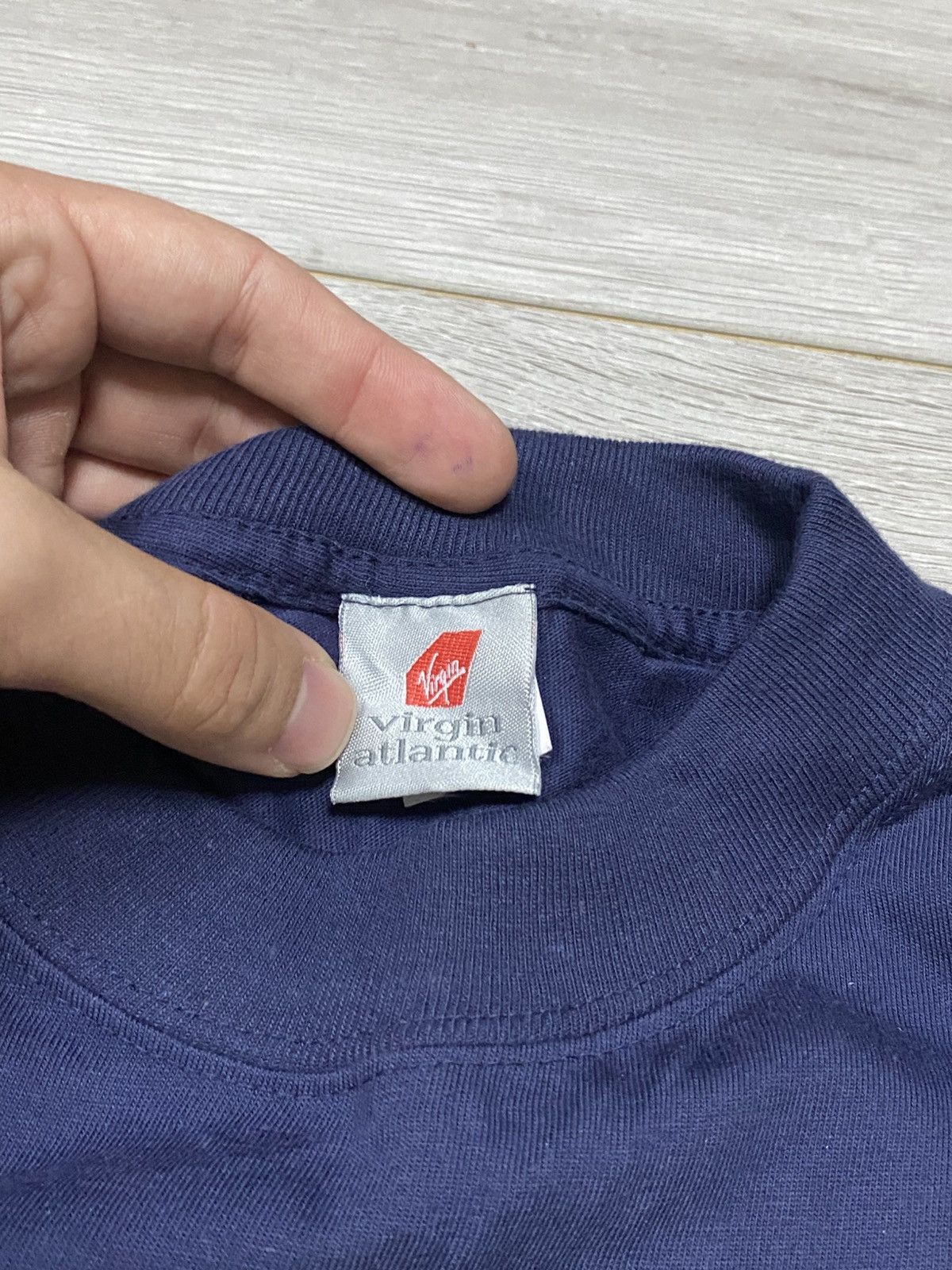 Band Tees 🛩️ Vintage 90s Virgin Atlantic logo t-shirt Airplane Company Size US XL / EU 56 / 4 - 3 Thumbnail