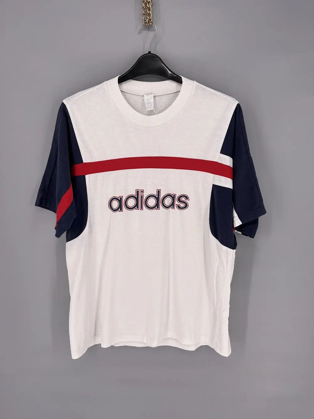Adidas Adidas vintage T-Shirts big logo Size US XL / EU 56 / 4 - 1 Thumbnail