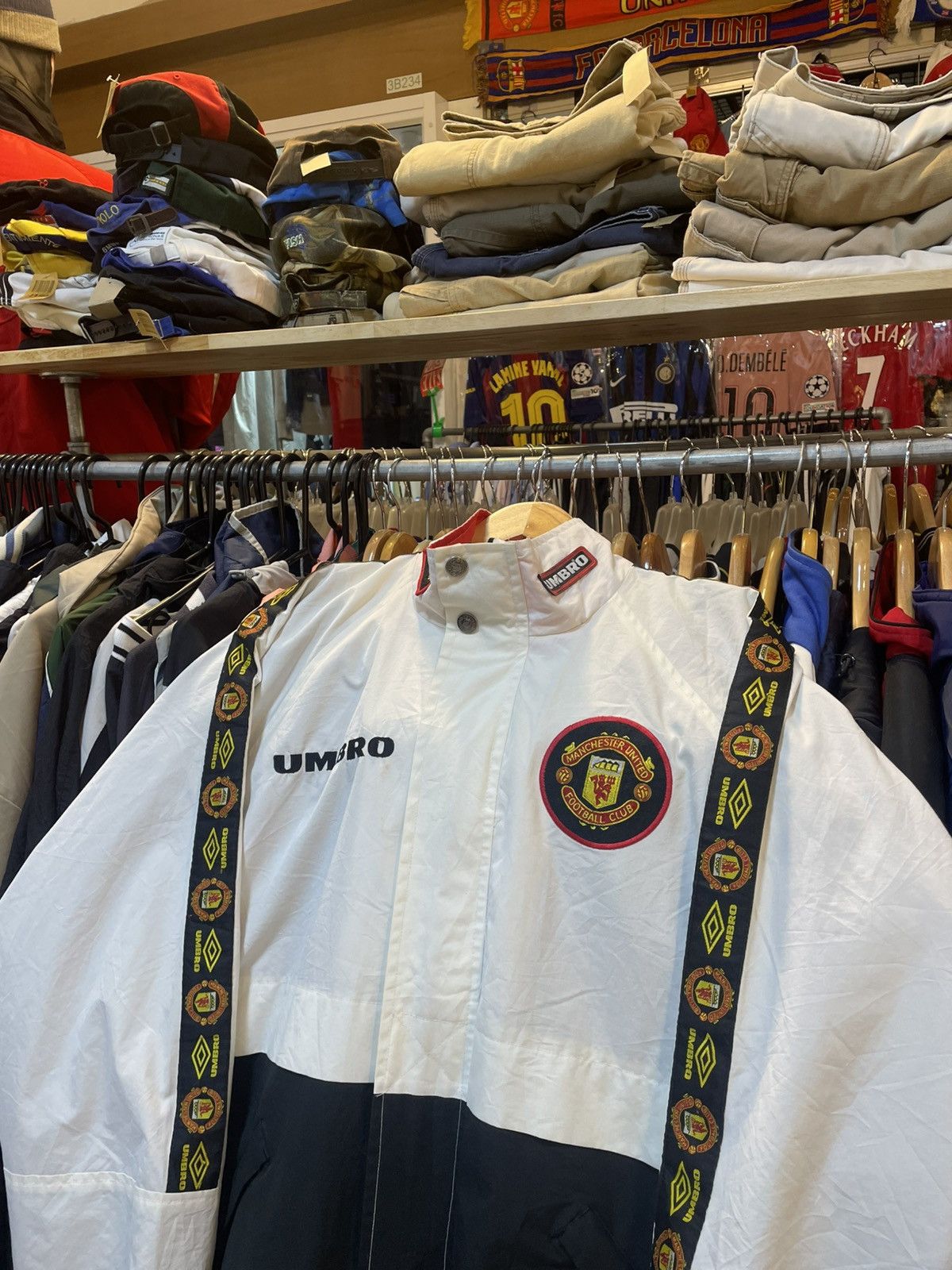 Umbro Vintage 1996-1997 Manchester United Trainning Tracksuit Size US M / EU 48-50 / 2 - 2 Thumbnail