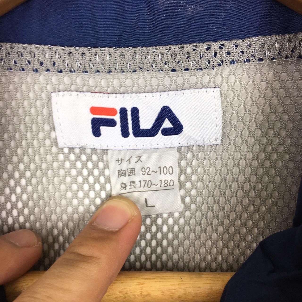 Fila Vintage FILA ITALIA Crewneck Sweater Sweatshirt Pullover Size US L / EU 52-54 / 3 - 3 Thumbnail