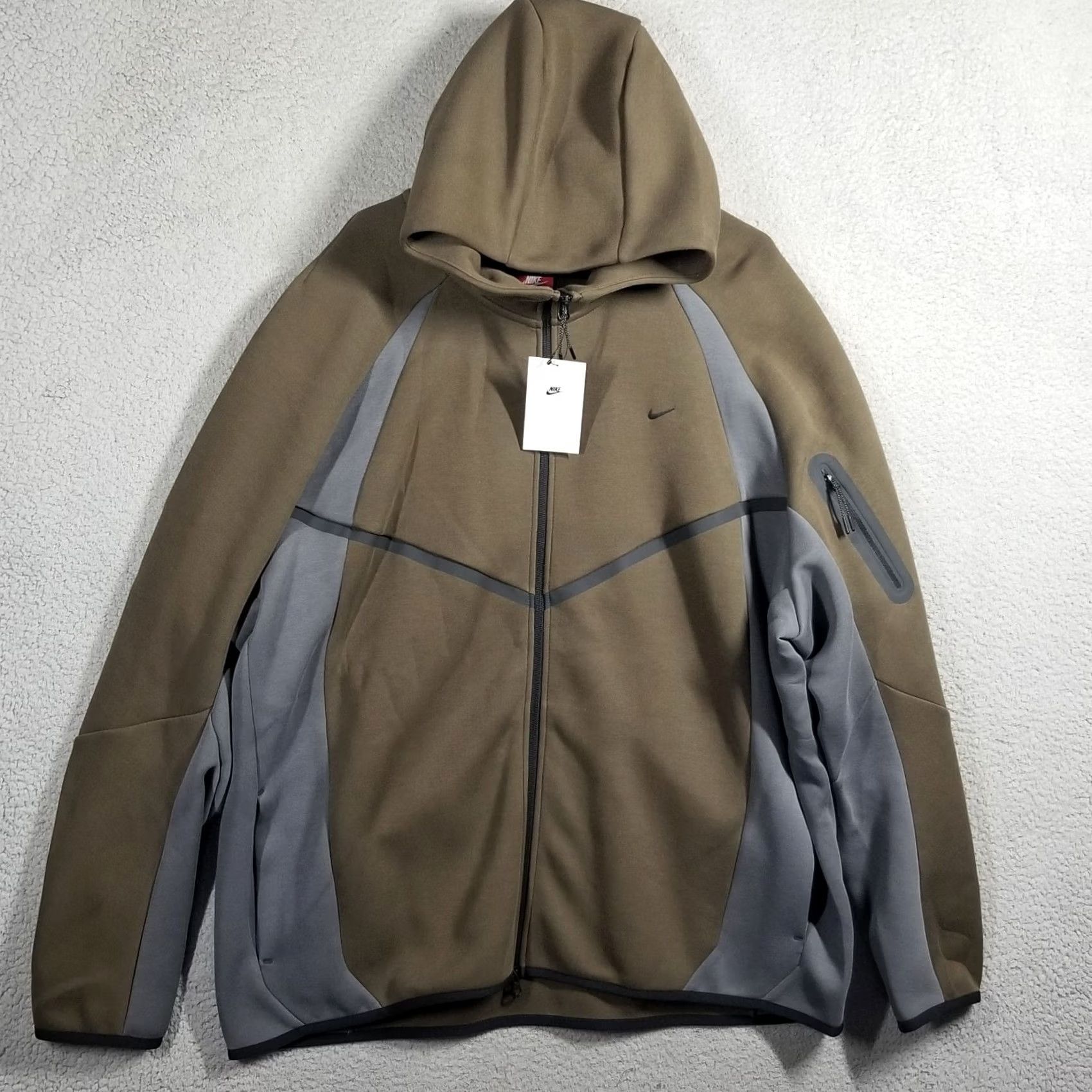 Nike Nike Tech Color-Block Full-Zip Fleece Windrunner Jacket 3XL Olive Brown Men Hoodie 198484427373 Size US XXL / EU 58 / 5 - 2 Thumbnail
