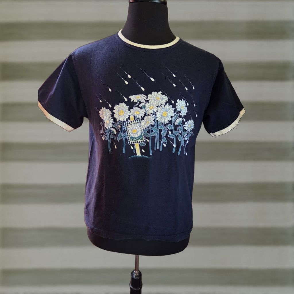 Vintage VINTAGE Morning Sun Daisy Floral Graphic Print Navy Blue T Shirt L Mens 90s Size Large Size US L / EU 52-54 / 3 - 1 Thumbnail