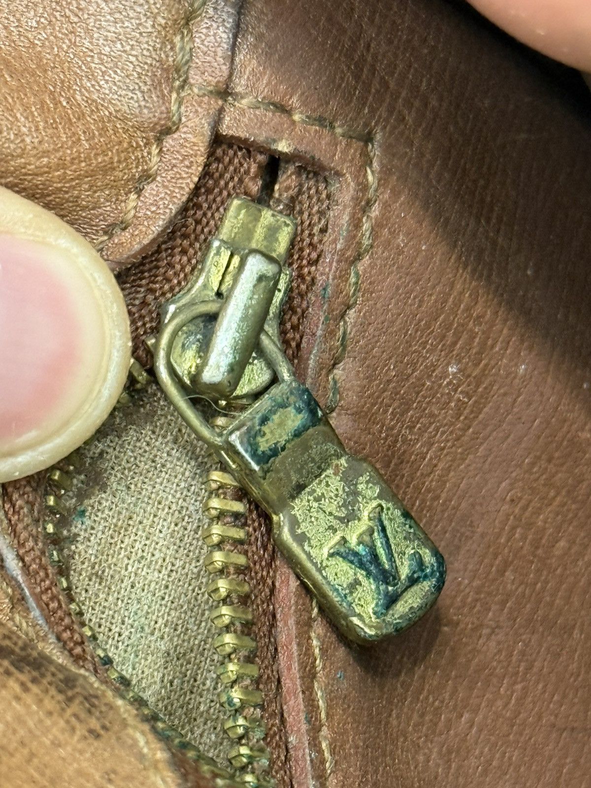 Louis Vuitton Vintage 1988 Louis Vuitton Monogram Leather Bag Size ONE SIZE - 12 Thumbnail