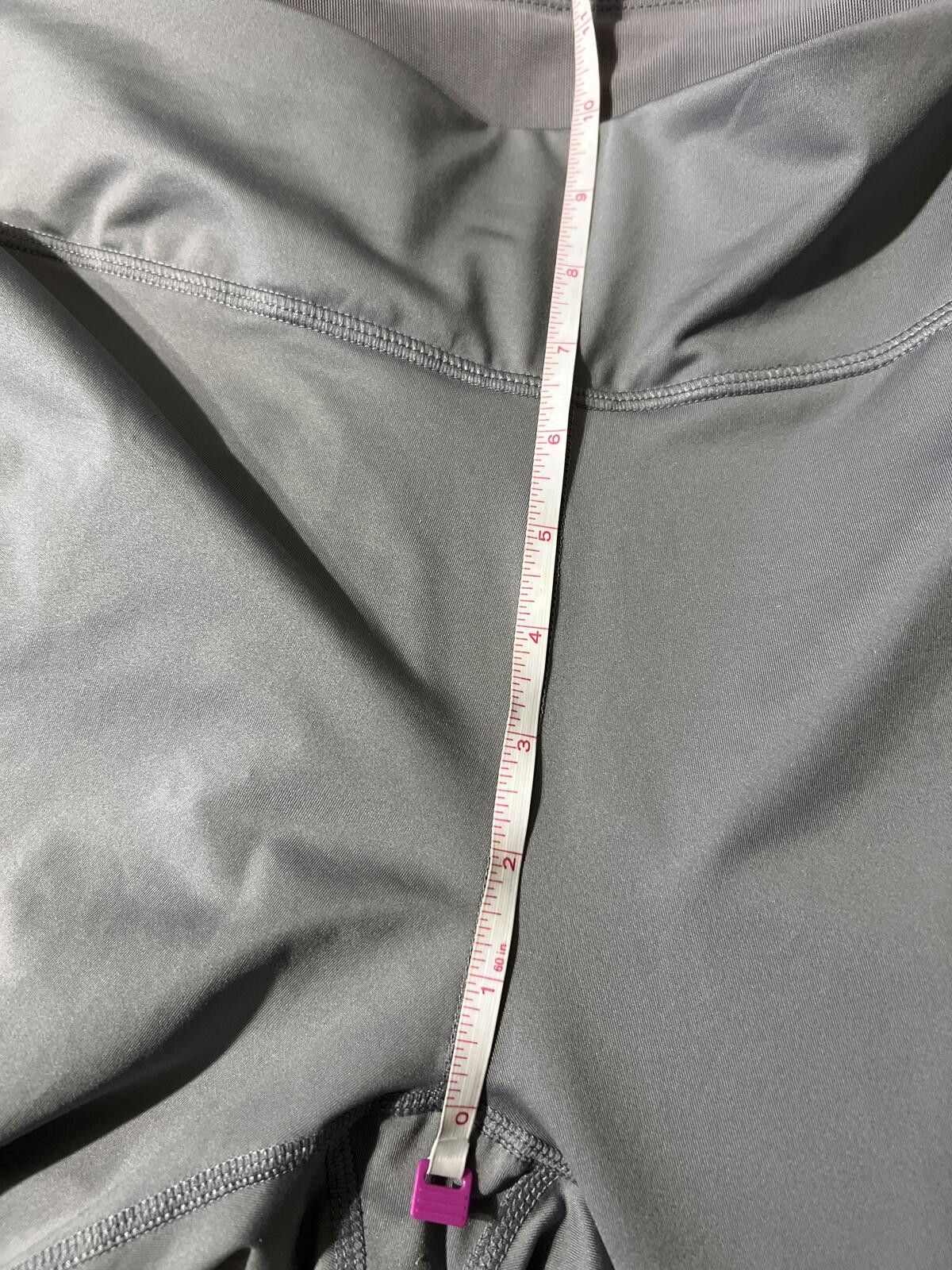 Nike Nike Women's Gray Athletic Leggings with Side Pockets XL Size 40" / US 18 - 8 Thumbnail