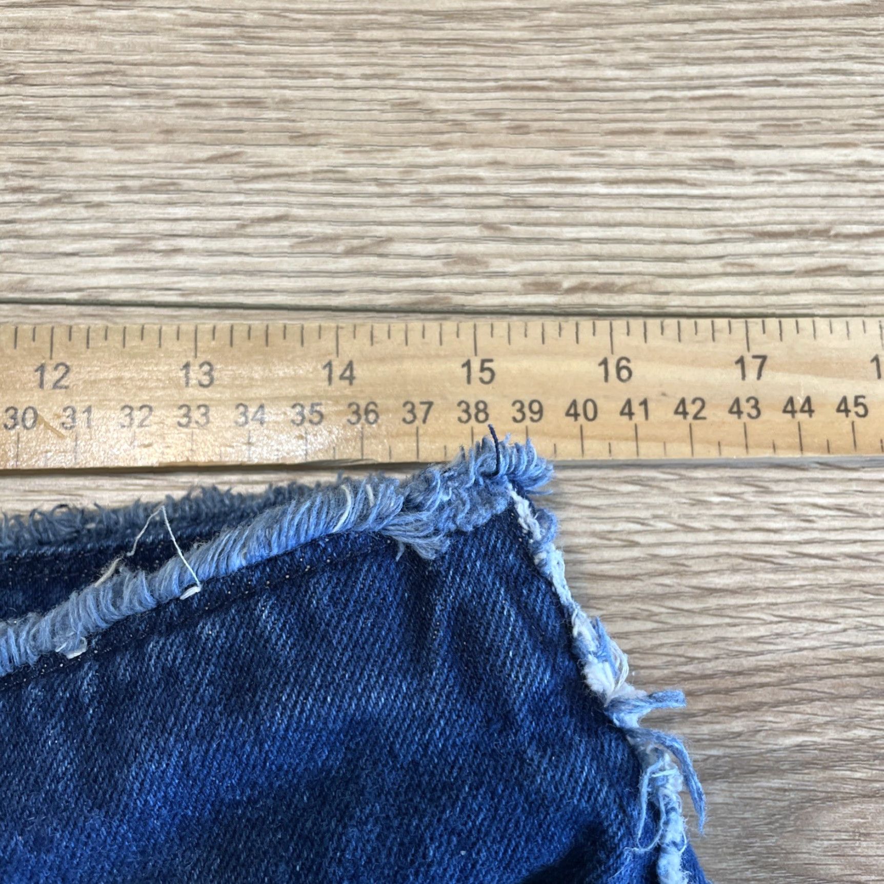 Vintage VINTAGE Carolina Blues Women's Jeans Size 12 Straight Raw Wash Frayed Edges Ombre Blue Size 34" / US 12 / IT 48 - 4 Thumbnail