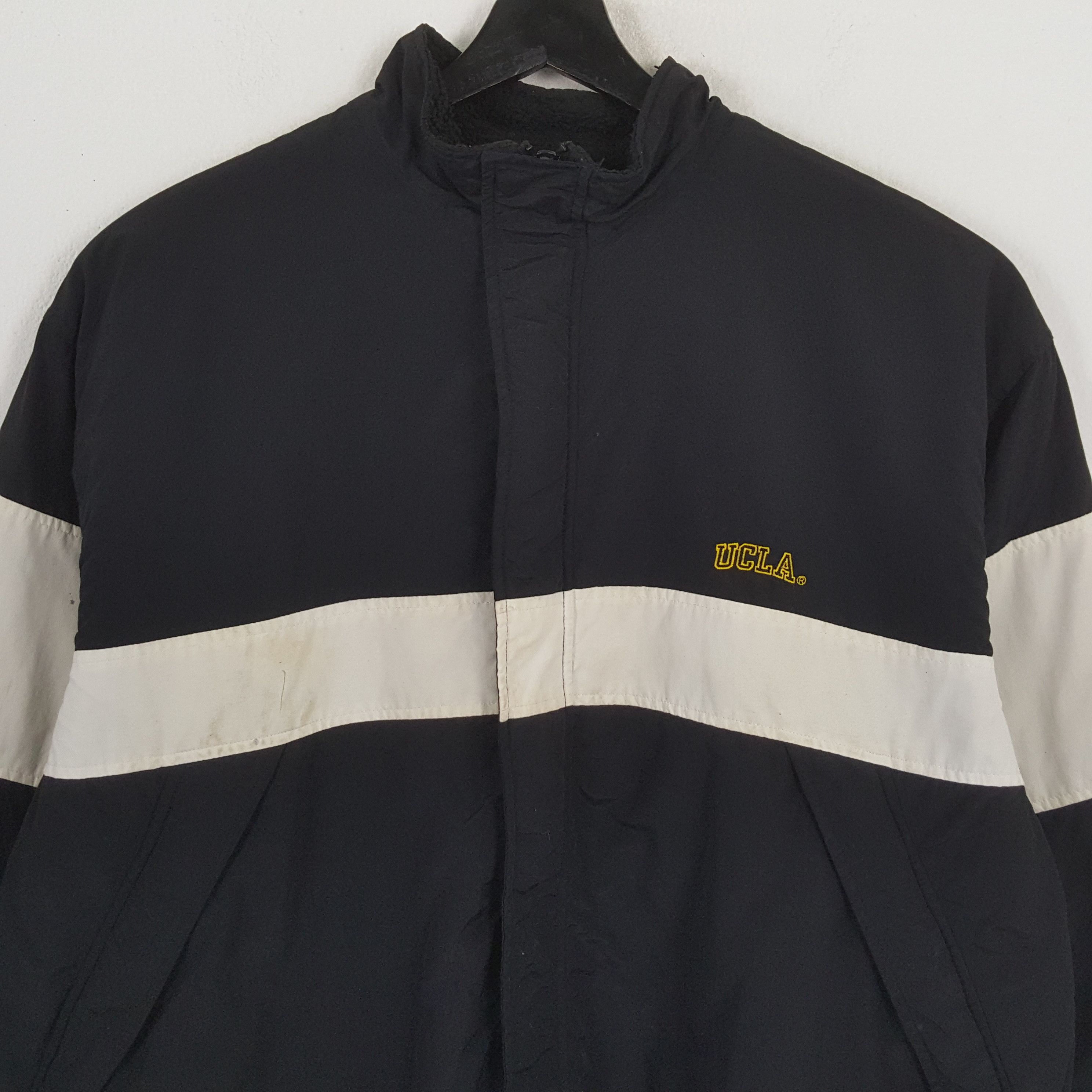 Vintage UNIVERSITY OF CALIRFONIA Jacket Streetwear Style Size US XL / EU 56 / 4 - 4 Thumbnail