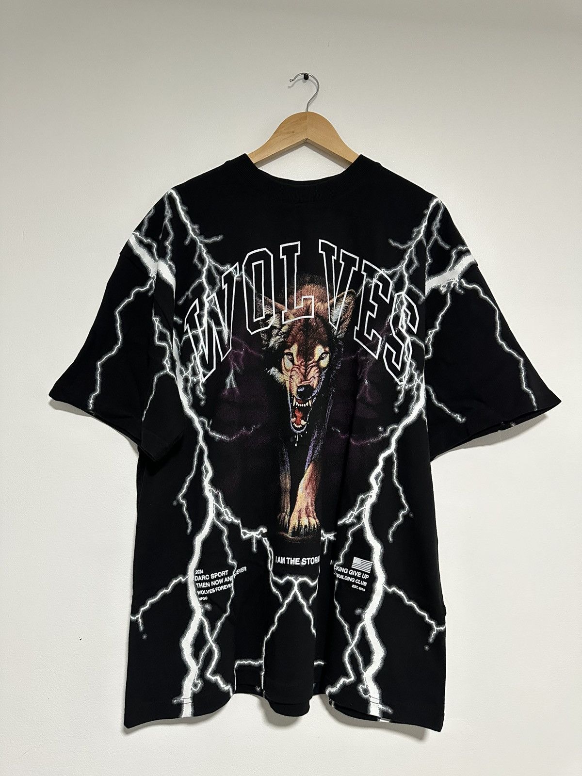 Darc Sport × Streetwear × Supreme Wolves I Am The Storm Tee