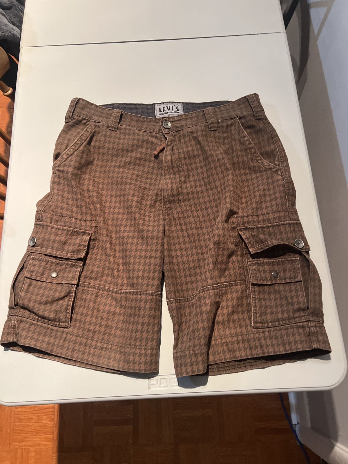 Levi's Vintage Clothing levi silver tab cargo shorts savannah Size US 38 / EU 54 - 1 Thumbnail