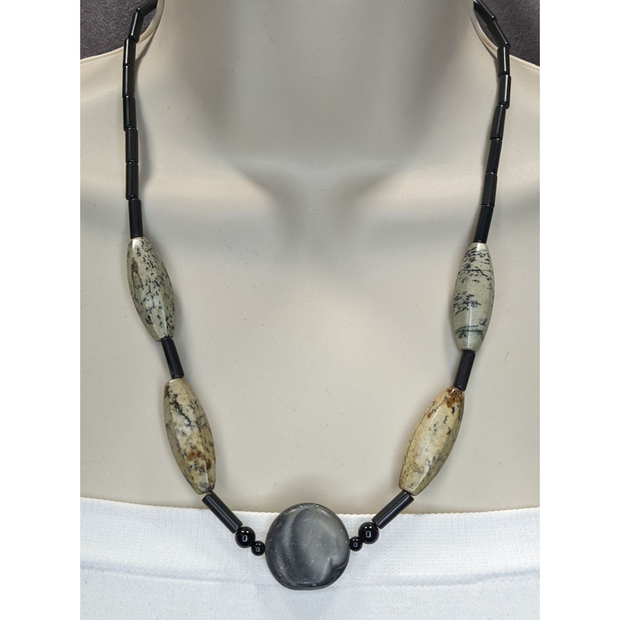 Other Vintage Nature Inspired Multi-Stone Beaded Necklace 21" With Size ONE SIZE - 1 Thumbnail