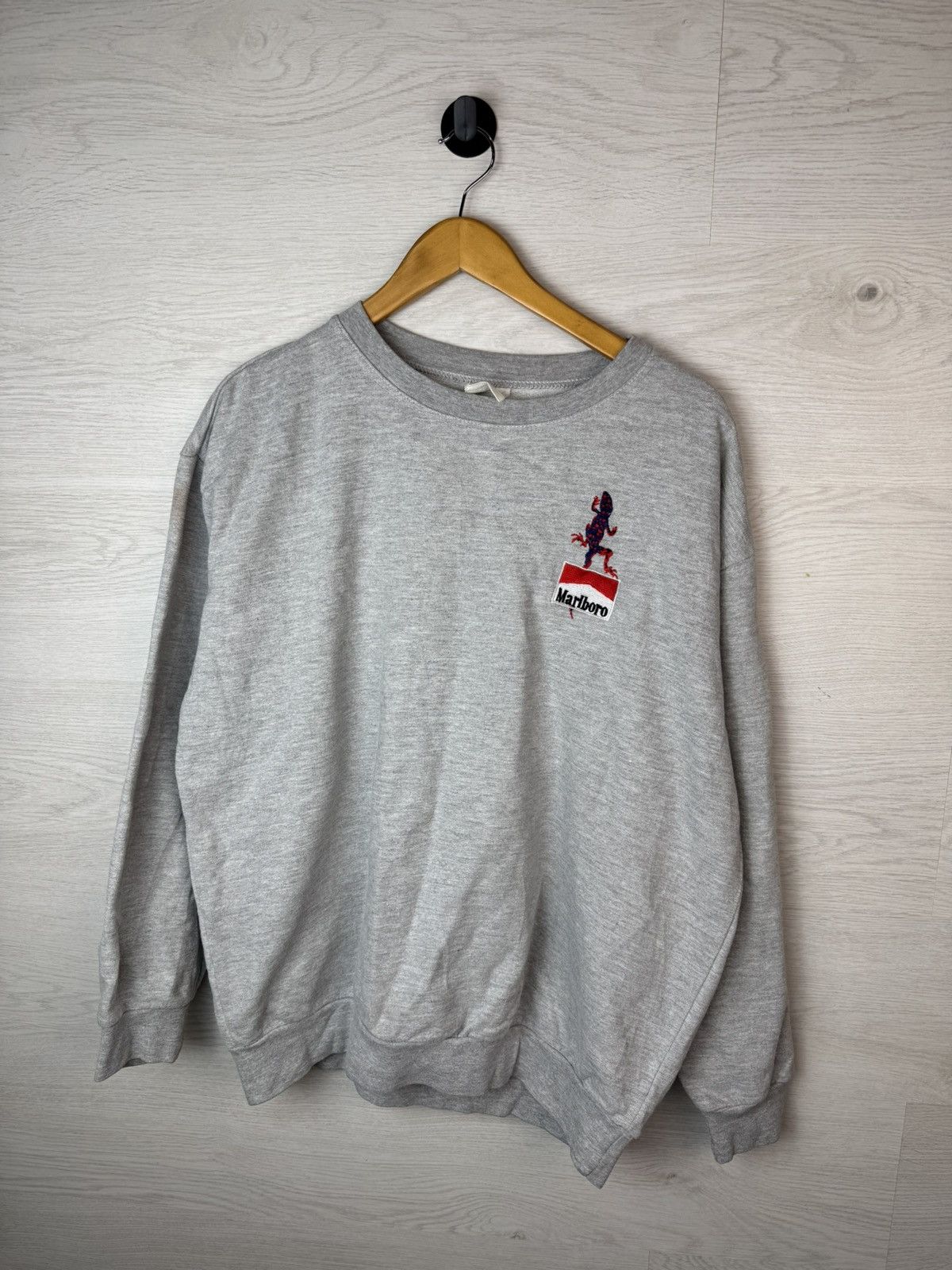 Marlboro Marlboro Sweatshirt Vintage Grey Crewneck Promo Logo Size US L / EU 52-54 / 3 - 1 Thumbnail