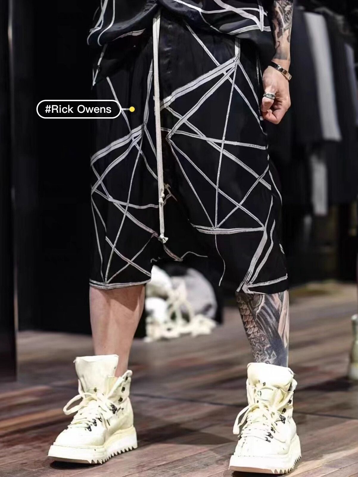 Rick Owens Rick Owens Geometric Design Shorts Size US 34 / EU 50 - 1 Thumbnail
