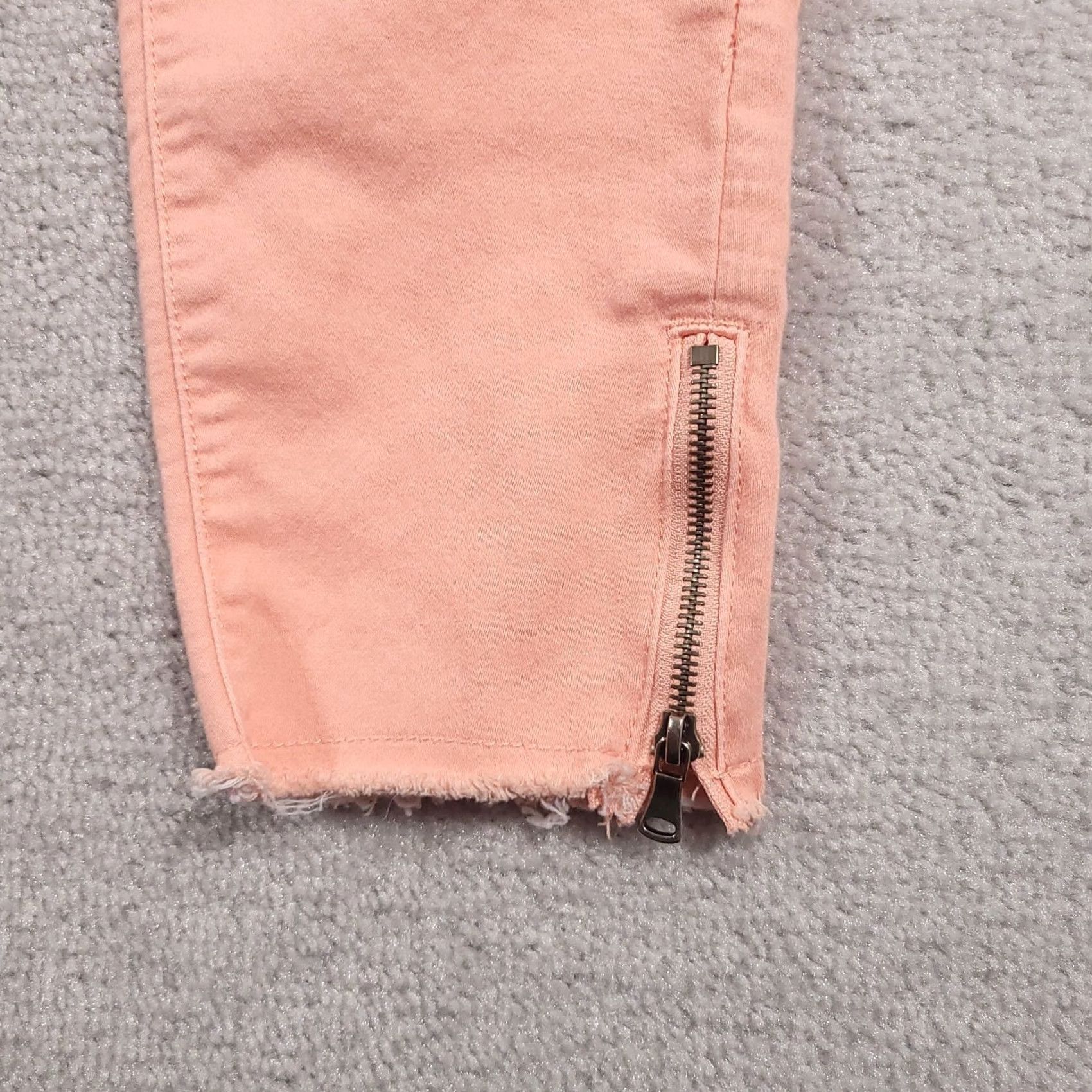 Vintage KanCan Raw Hem Skinny Crop Stretch Jeans Women's 9 Peach Pink Zip Ankle Jeans Womens 9 Pink Size 30" / US 8 / IT 44 - 4 Thumbnail