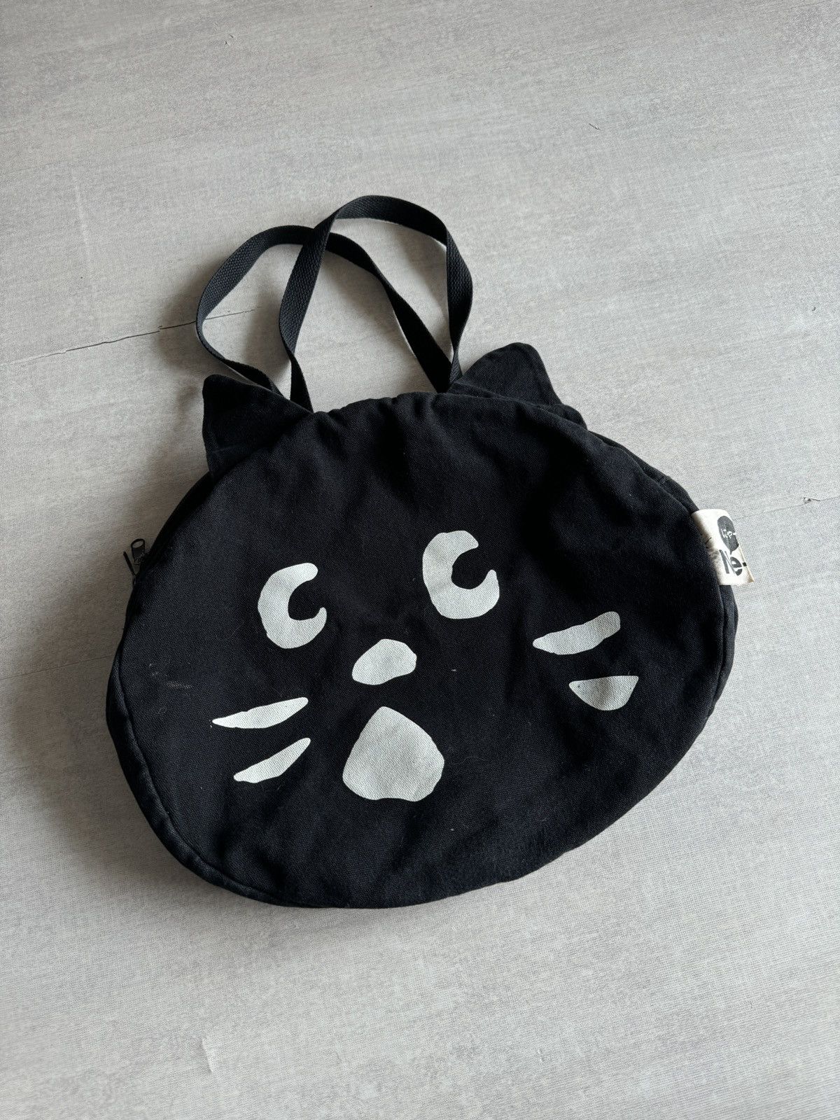 Issey Miyake × Ne-Net Ne-Net by Issey Miyake Iconic Cat ‘Nya’ Tote Bag Size ONE SIZE - 8 Thumbnail