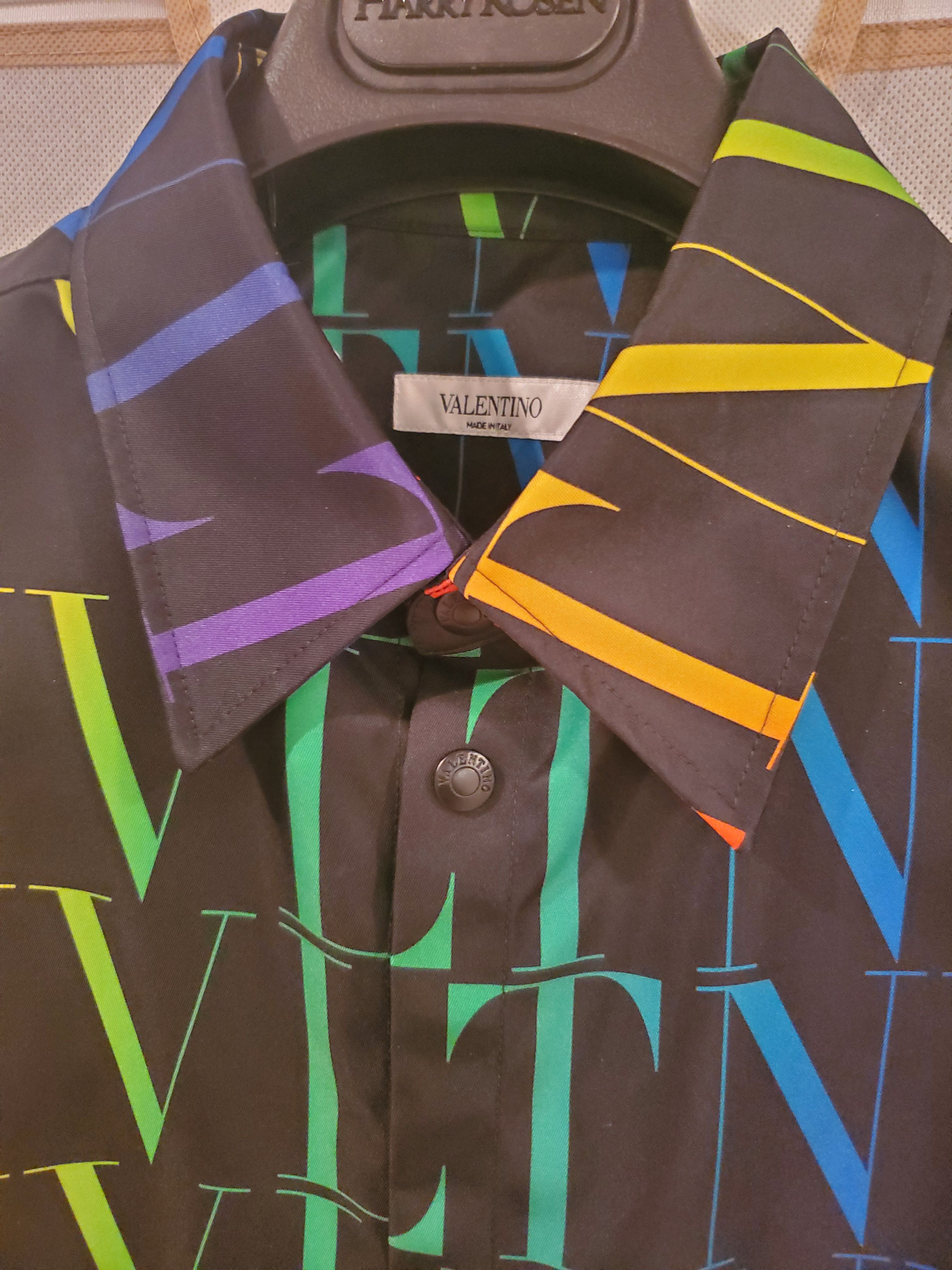 Valentino Oversized "VLTN" Multi Logo Print Overshirt Size US S / EU 44-46 / 1 - 3 Thumbnail