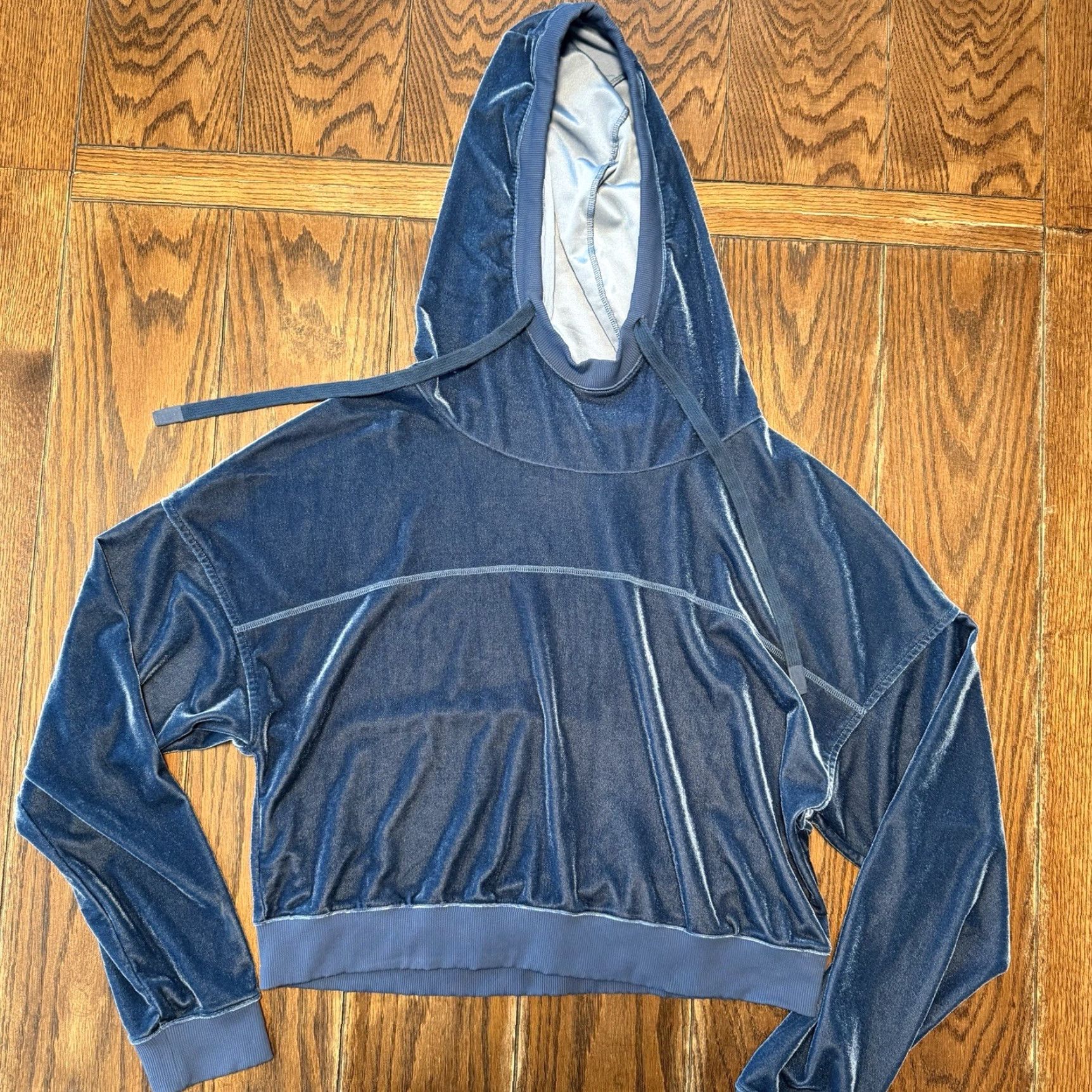 Alo Yoga Alo Yoga Velour Cropped Hoodie Teal Blue Athletic Pullover Size Medium - Vest? (No) Size M / US 6-8 / IT 42-44 - 2 Thumbnail