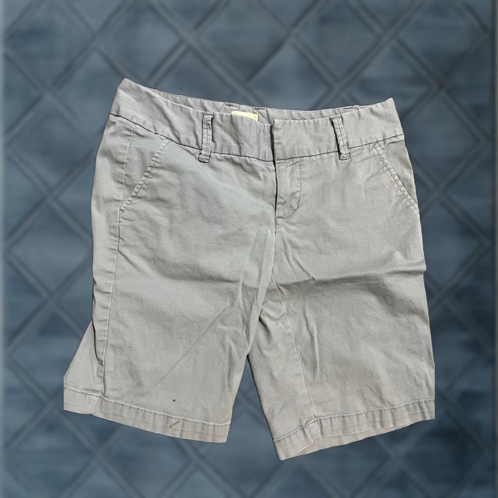 Vintage G.H. Bass Bermuda Shorts Womens Size 4 Gray Cotton Spandex Mid Rise 6" Inseam Flat Front Solid Pockets Size 27" / US 4 / IT 40 - 1 Thumbnail