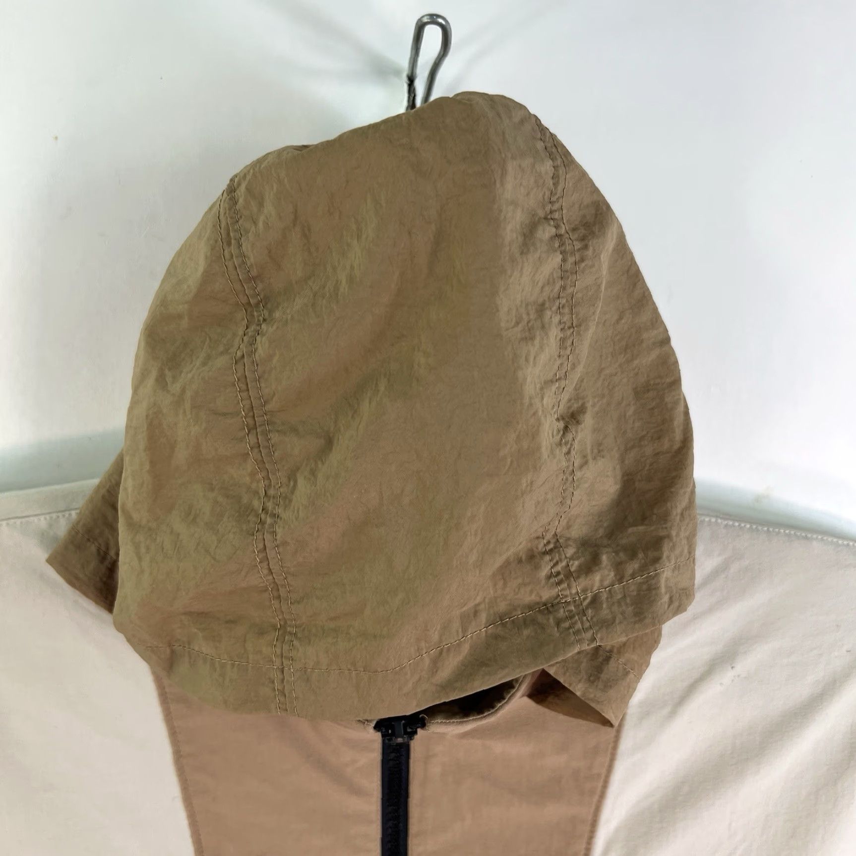 Nike Nike Revolution Windbreaker Jacket Womens Adult Medium Beige Casual Packable Hooded 90s Sports Size M / US 6-8 / IT 42-44 - 4 Thumbnail