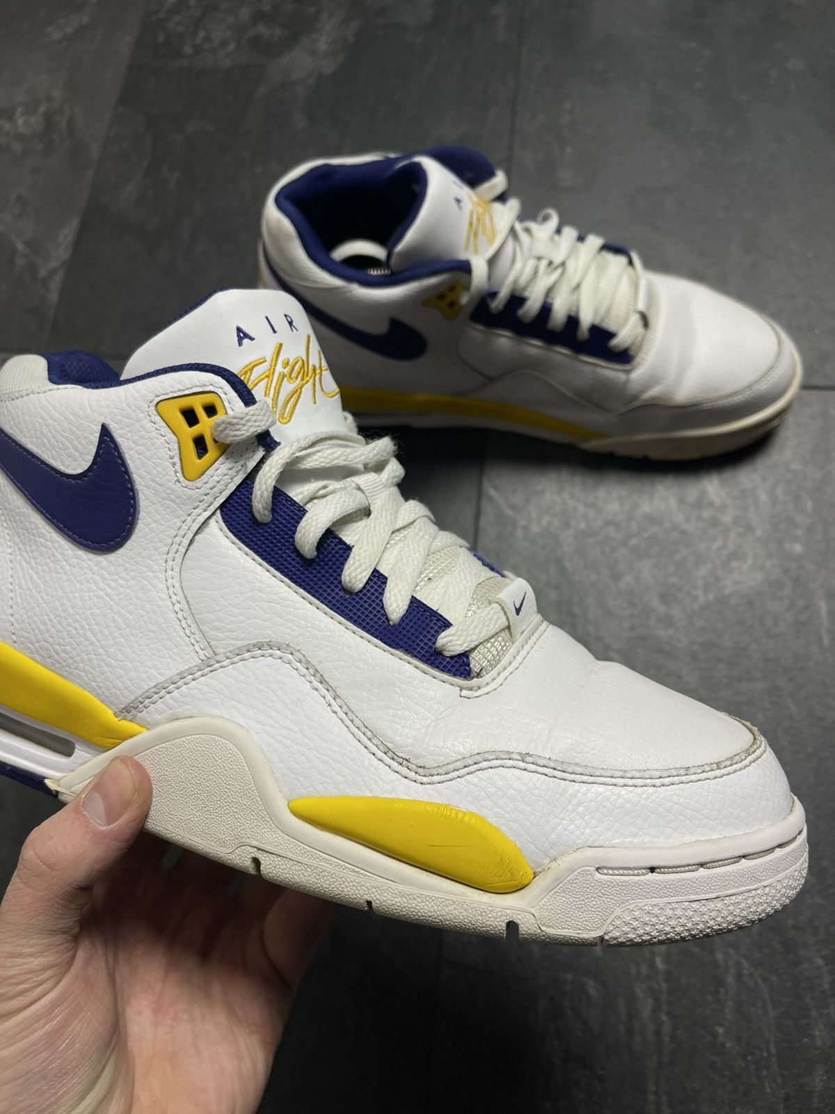 Vintage Nike Flight Legacy Lakers Size US 10 / EU 43 - 3 Thumbnail