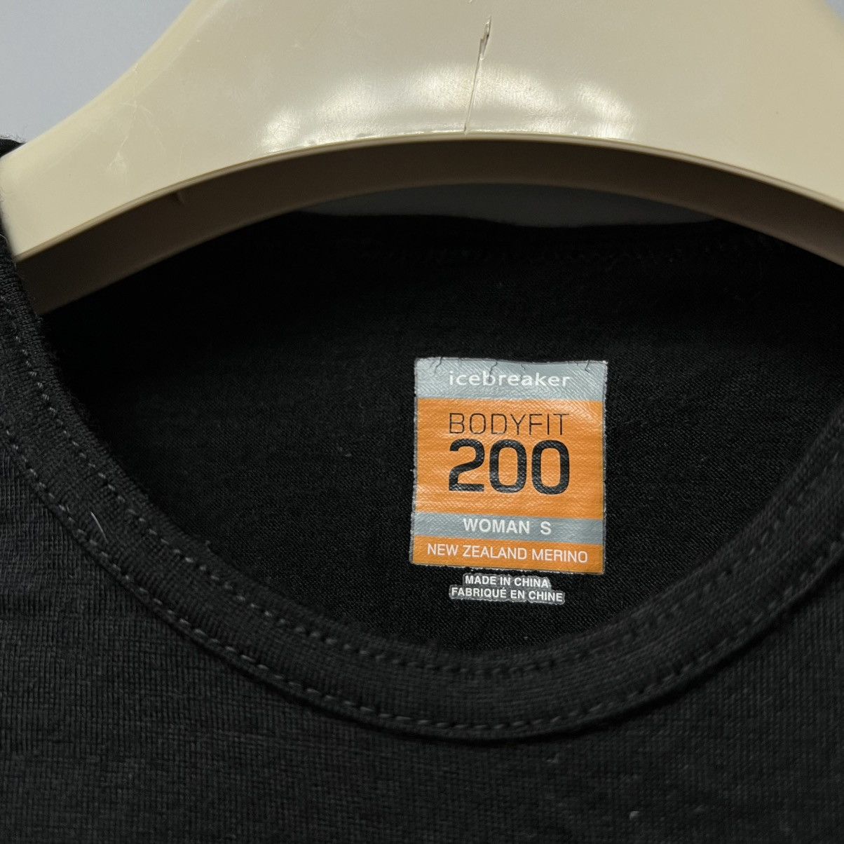 Icebreaker Icebreaker merino bodyfit 200 Long Sleeve sweater wool black Size S / US 4 / IT 40 - 4 Thumbnail