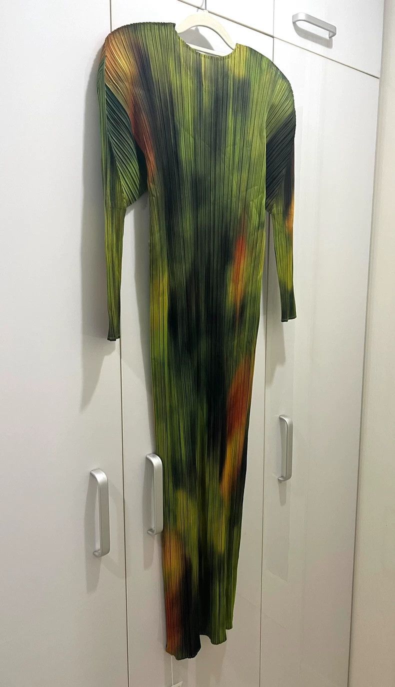 Issey Miyake Issey Miyake Spinach and radish pleated skirt Size XL / US 12-14 / IT 48-50 - 2 Thumbnail