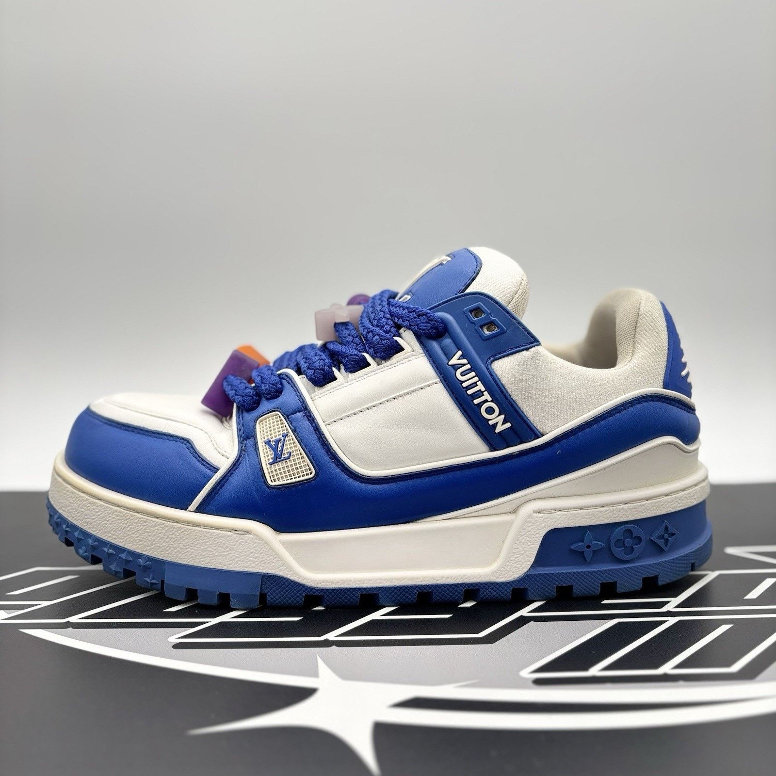 Louis Vuitton (11.5-12 US) Louis Vuitton Maxi ' Blue White ' Size US 12 / EU 45 - 11 Thumbnail