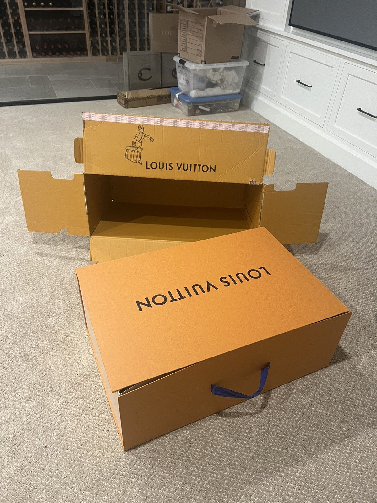 Louis Vuitton Louis Vuitton luggage Size ONE SIZE - 1 Thumbnail