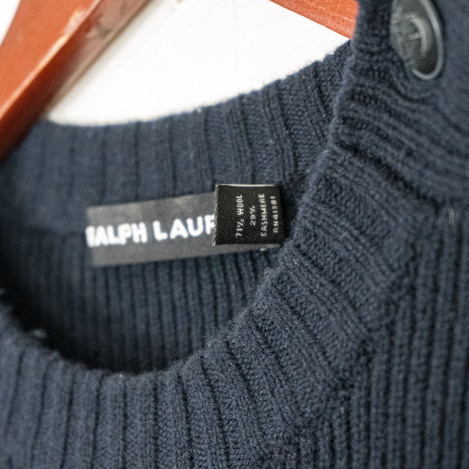Ralph Lauren Black Label Ralph Lauren Black Label Wool Cashmere Sweater buttons Size US L / EU 52-54 / 3 - 6 Thumbnail