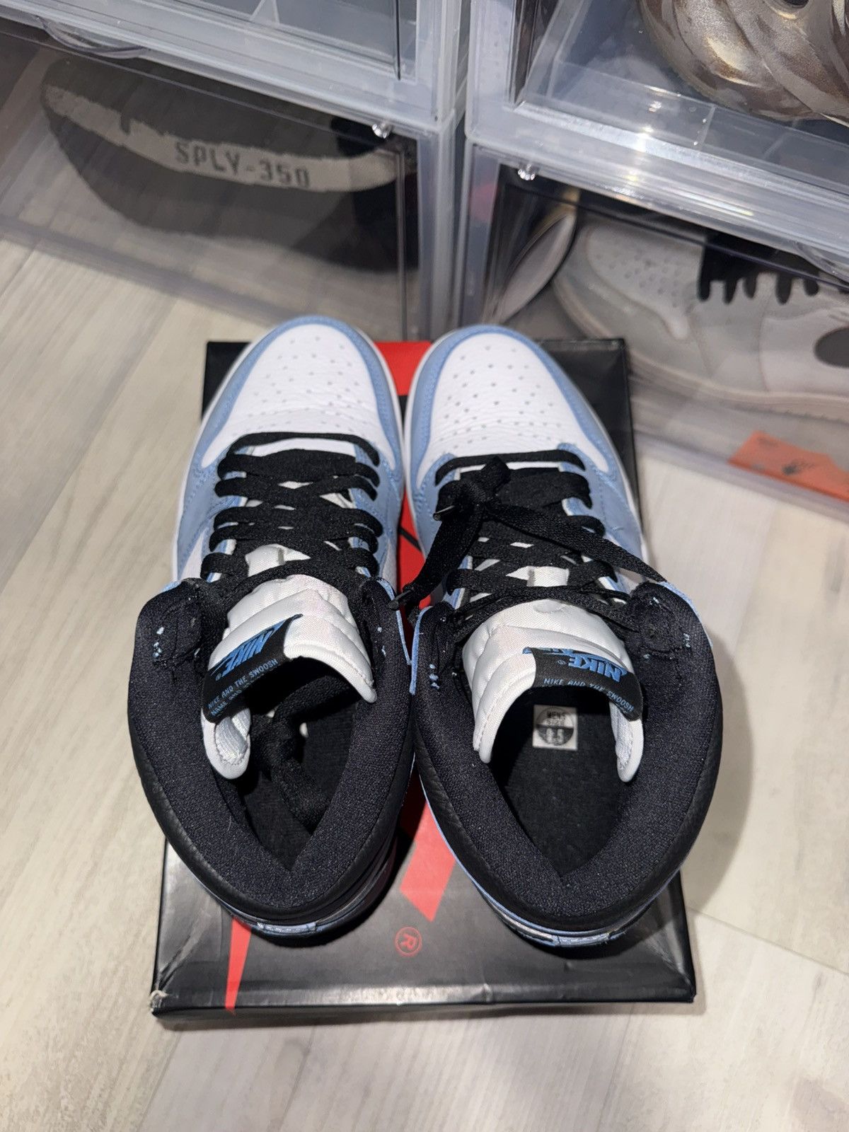 Jordan Brand Air Jordan 1 Retro High OG University Blue Size US 9.5 / EU 42-43 - 6 Thumbnail