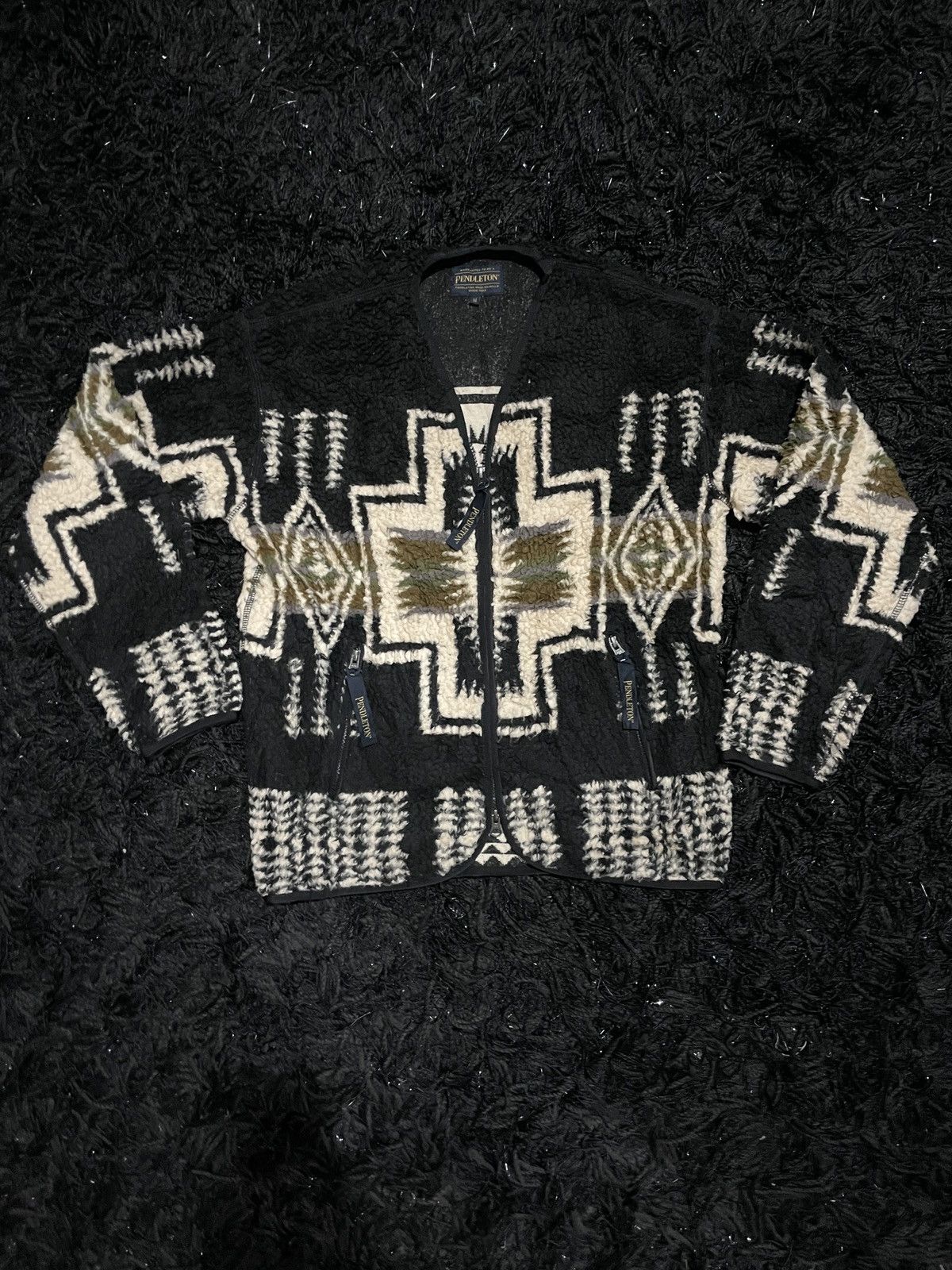 Beams Japan × Native × Pendleton Pendleton X Beams Japan American Native Design Psychedelic M Size US M / EU 48-50 / 2 - 3 Thumbnail