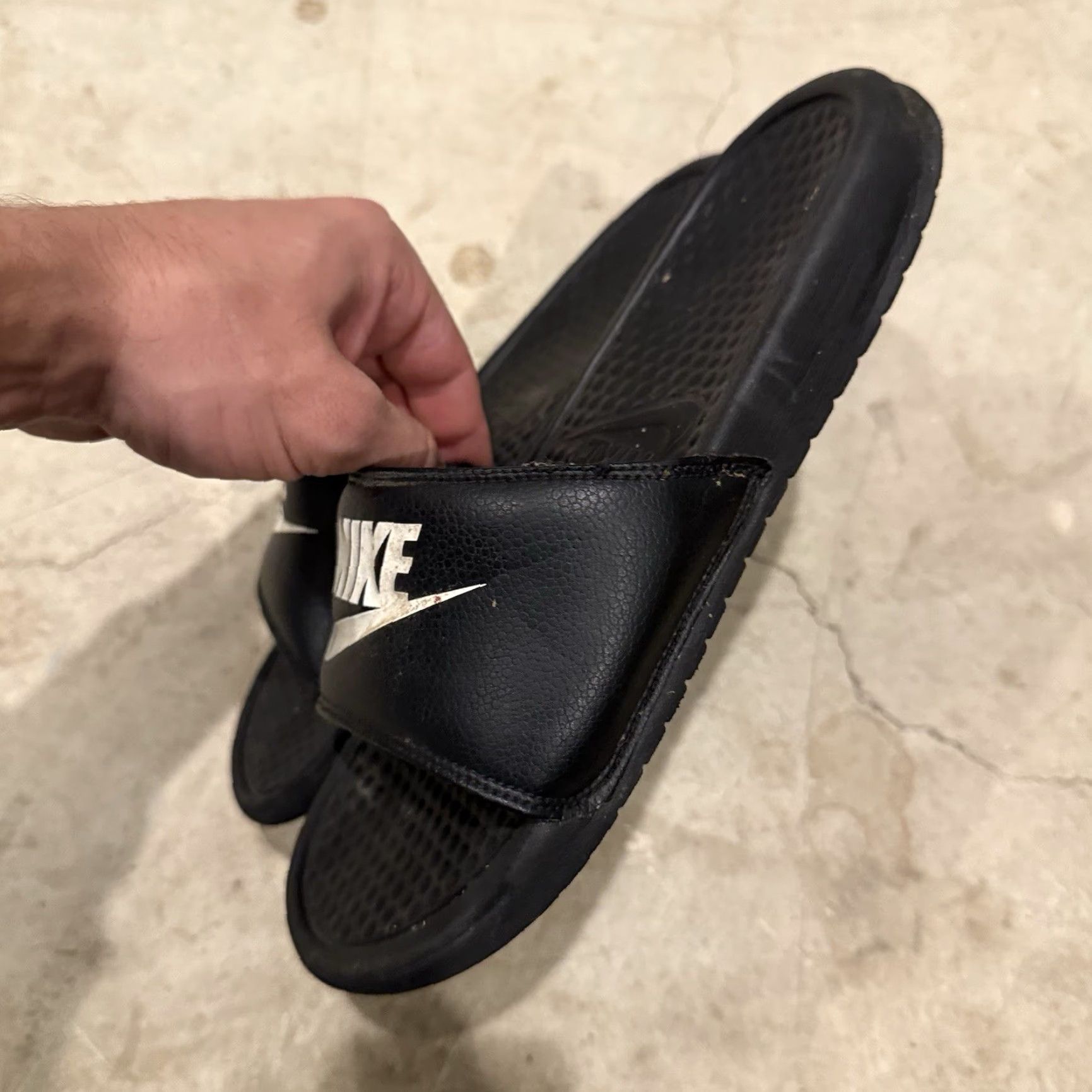 Nike VINTAGE? No — Nike Benassi JDI Sandlas Mens Size 7 Black White Slip On Slides 343880-090 Size ONE SIZE - 4 Thumbnail
