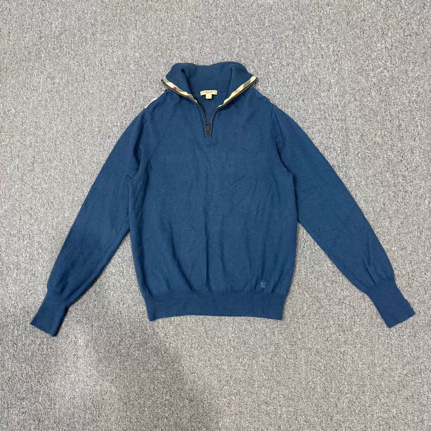 Burberry Burberry blue half-zip Horseferry knit L 95new Size US L / EU 52-54 / 3 - 1 Thumbnail