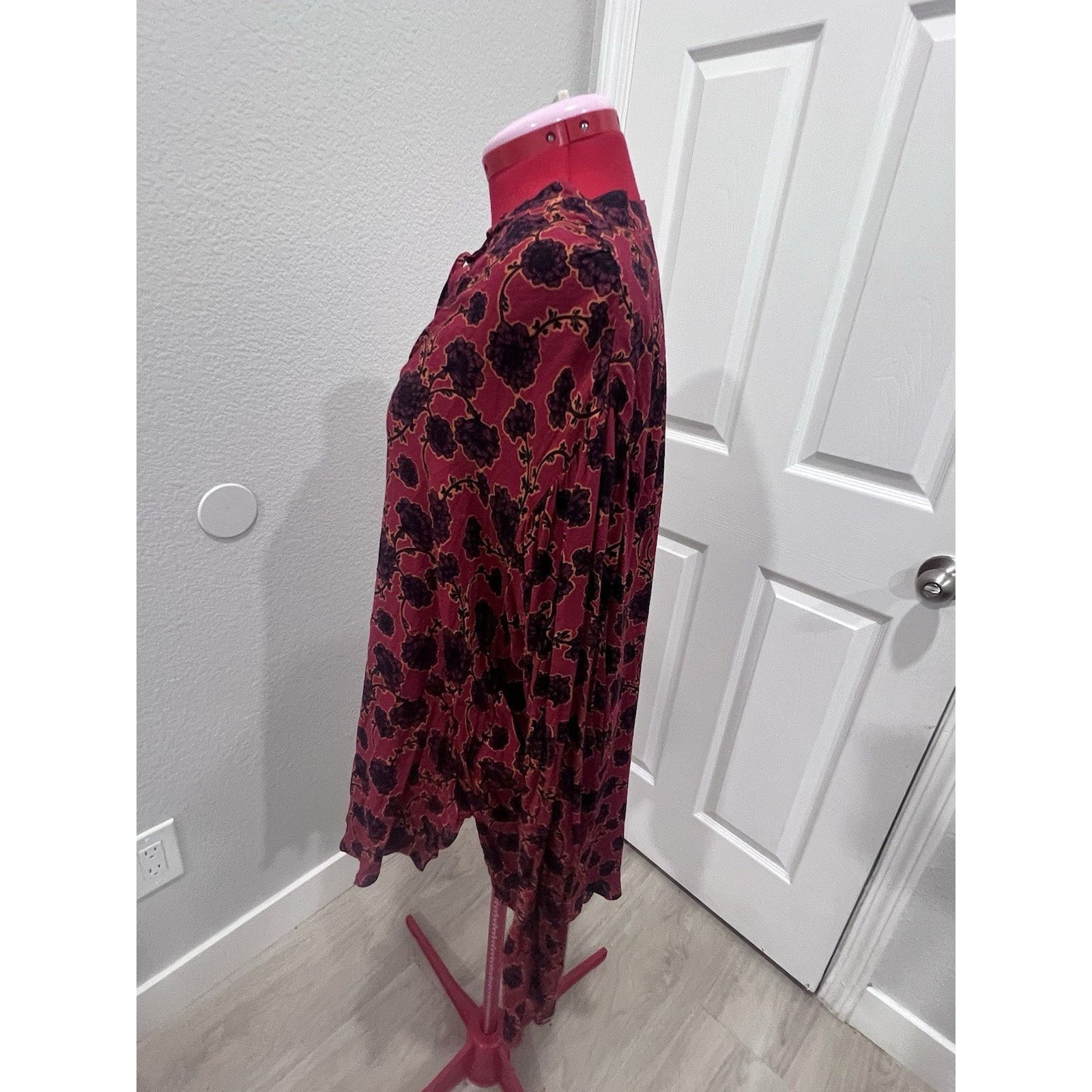Free People Free People Mia Red Floral Print Tie Neck Boho blouse Size M / US 6-8 / IT 42-44 - 12 Thumbnail