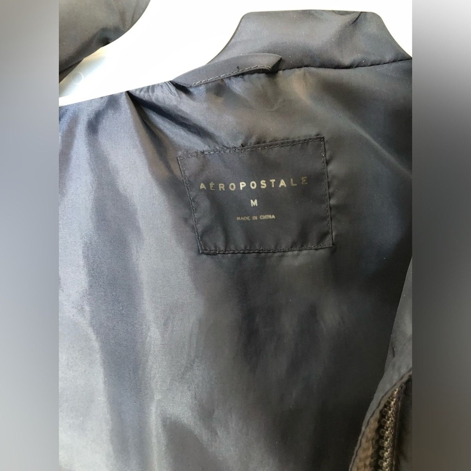 Aeropostale Aeropostale Women’s Puffer Vest— Medium (Please see photos) Size M / US 6-8 / IT 42-44 - 7 Thumbnail