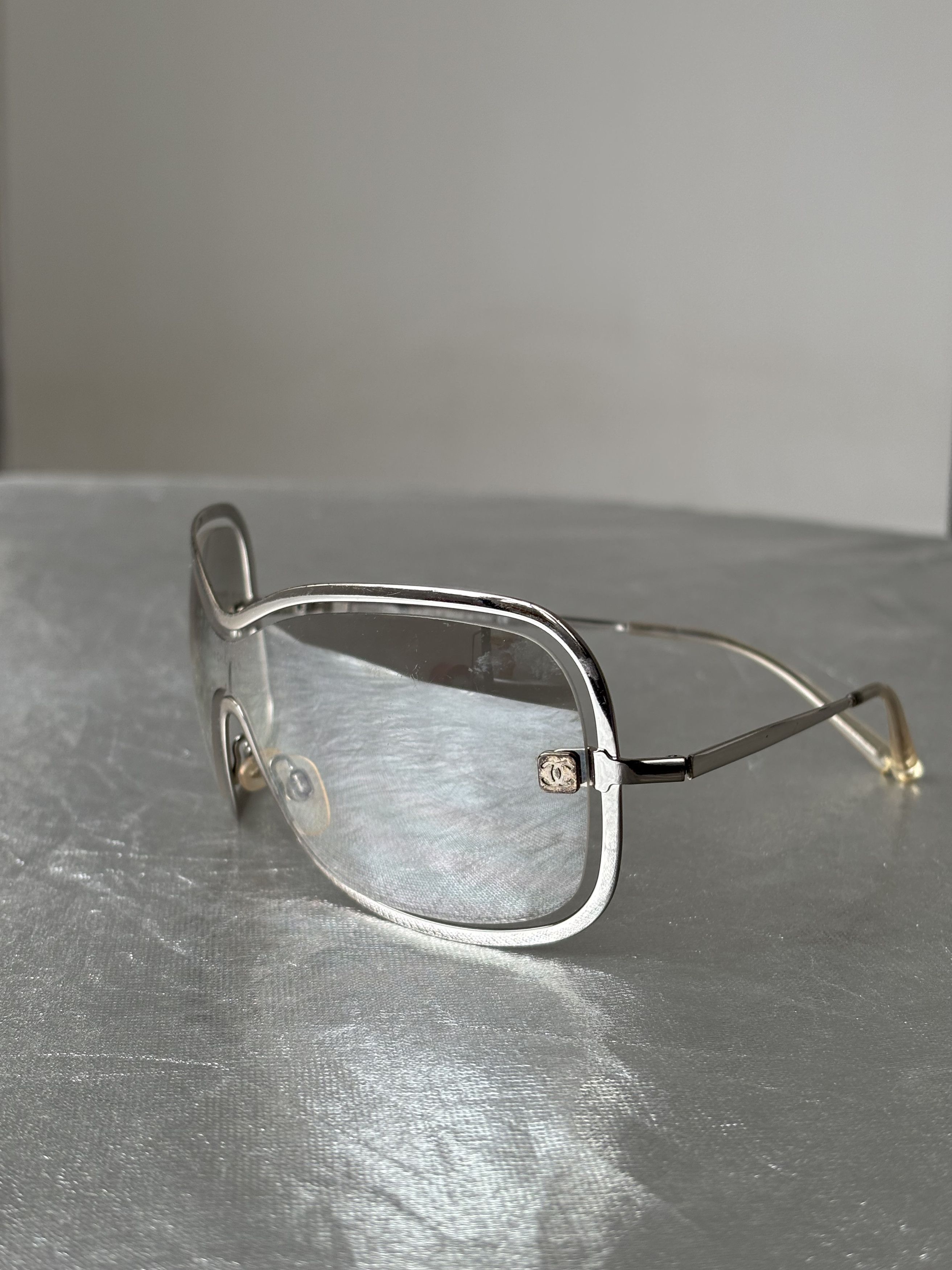 Chanel CHANEL SUNGLASSES 4031 Rhinestone 4017 Mask RI904 Size ONE SIZE - 4 Thumbnail