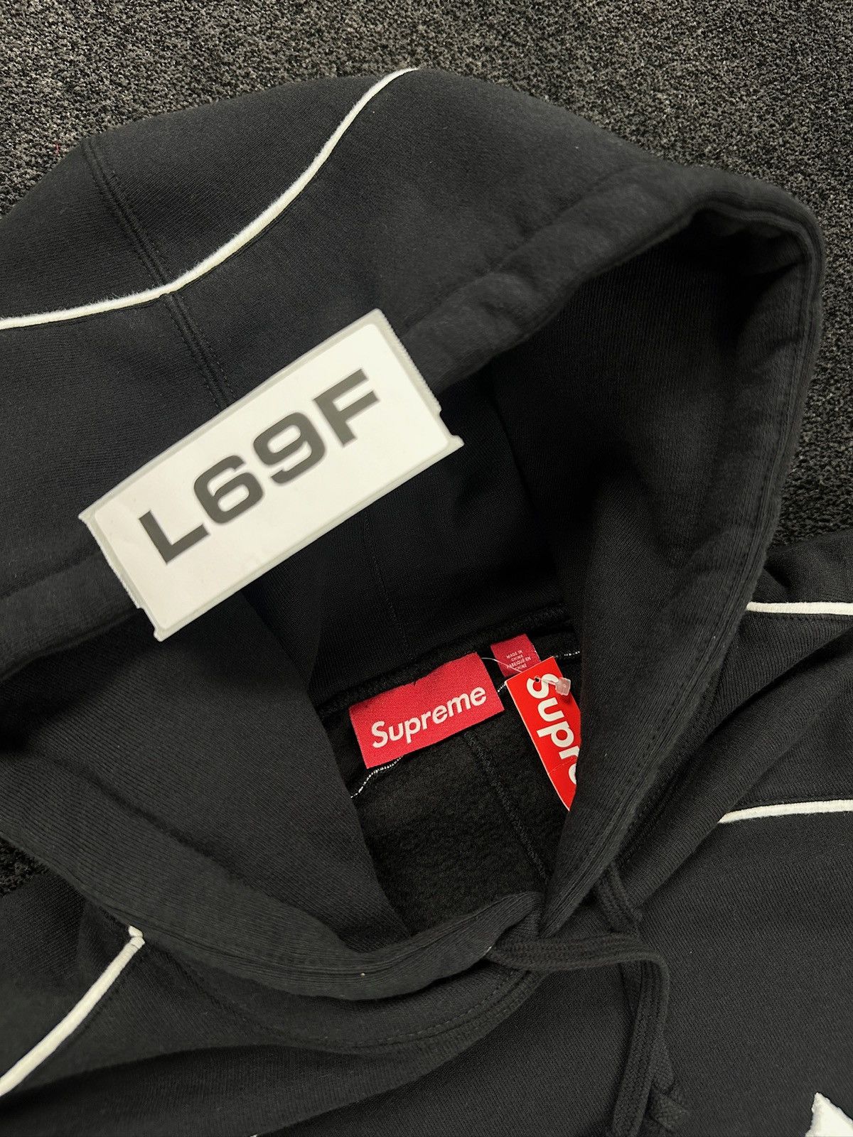 Supreme Supreme Piping Old English Hoodie Black Size US L / EU 52-54 / 3 - 3 Thumbnail