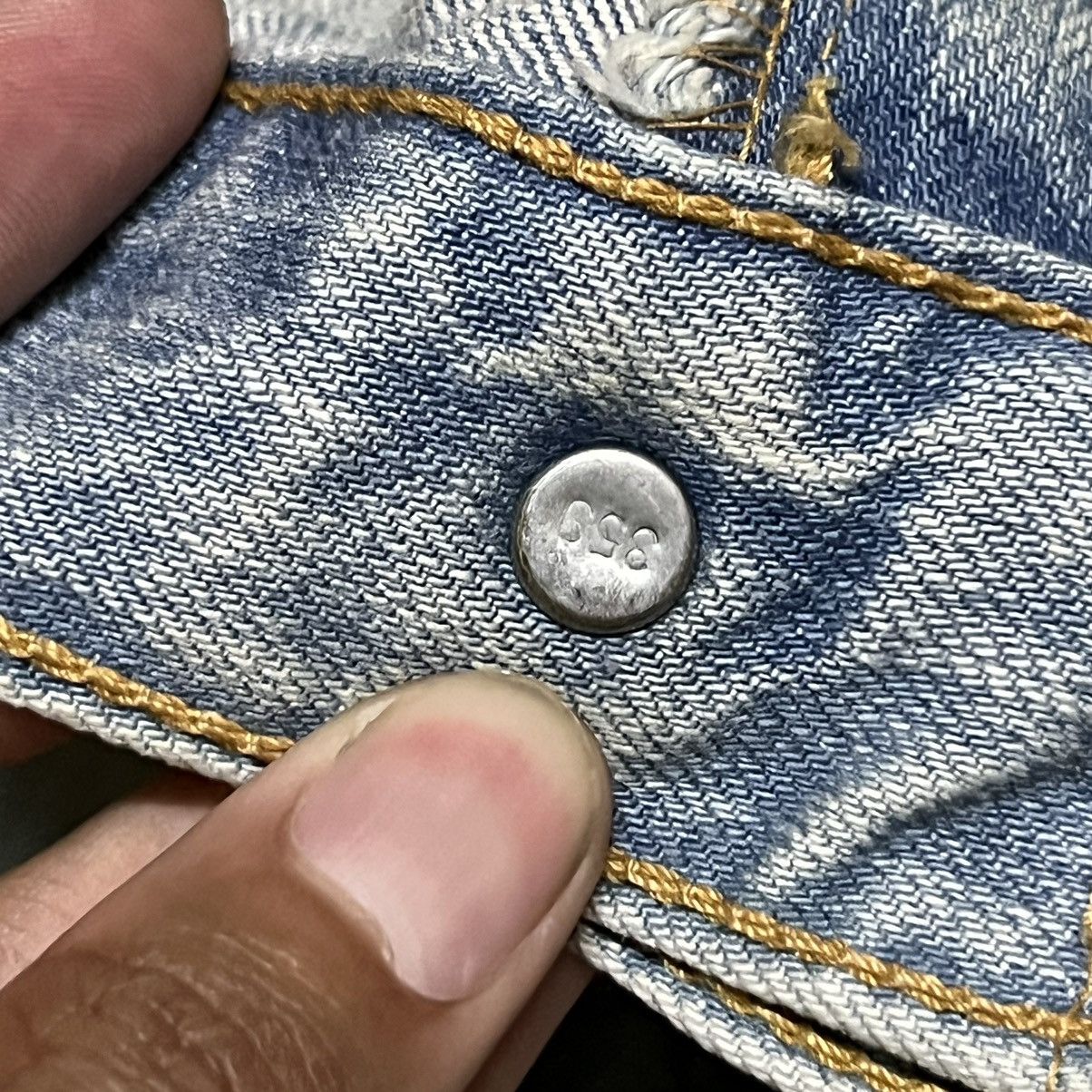 Levi's Vintage Levis 501 Distressed Denim Jeans Size US 29 - 7 Thumbnail