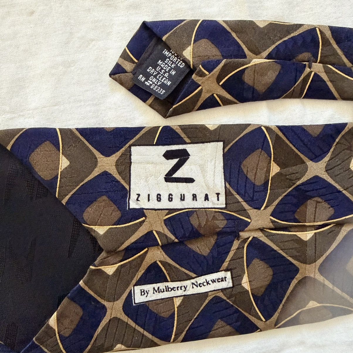Other Designer Silk Tie Bundle – Mulberry Ziggurat & William Hardy Size ONE SIZE - 11 Thumbnail